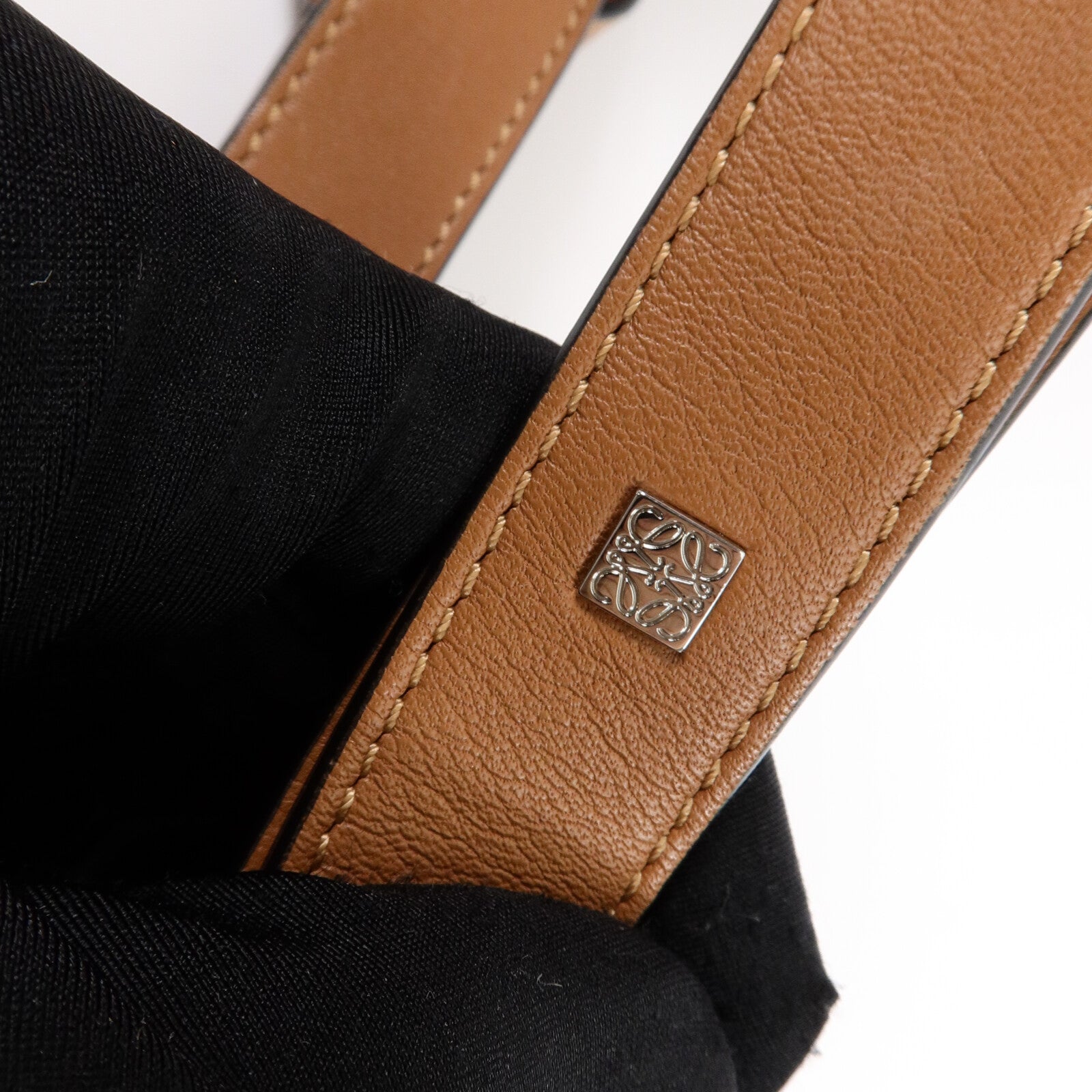 LOEWE 牛皮皮革Hammock Small手挽肩背兩用袋