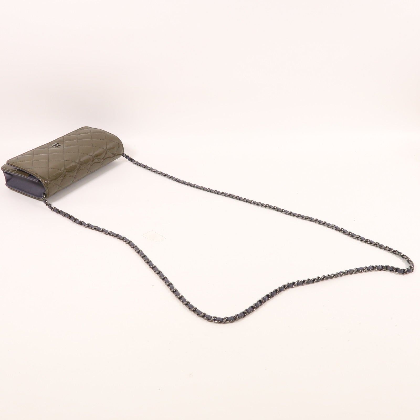 CHANEL 漆皮皮革WOC Wallet On Chain銀扣鏈帶肩背袋