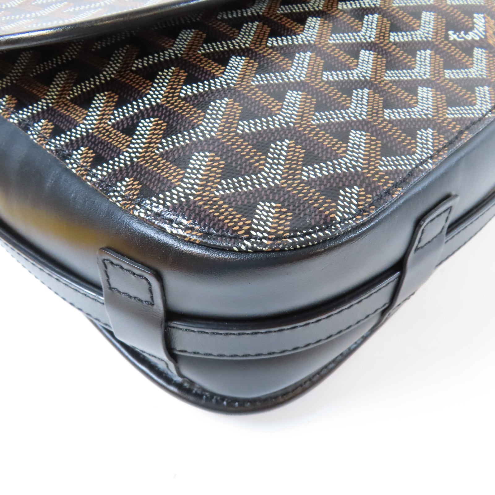 GOYARD 塗層帆布/皮革Belevedere MM銀扣肩背袋黑色/啡色