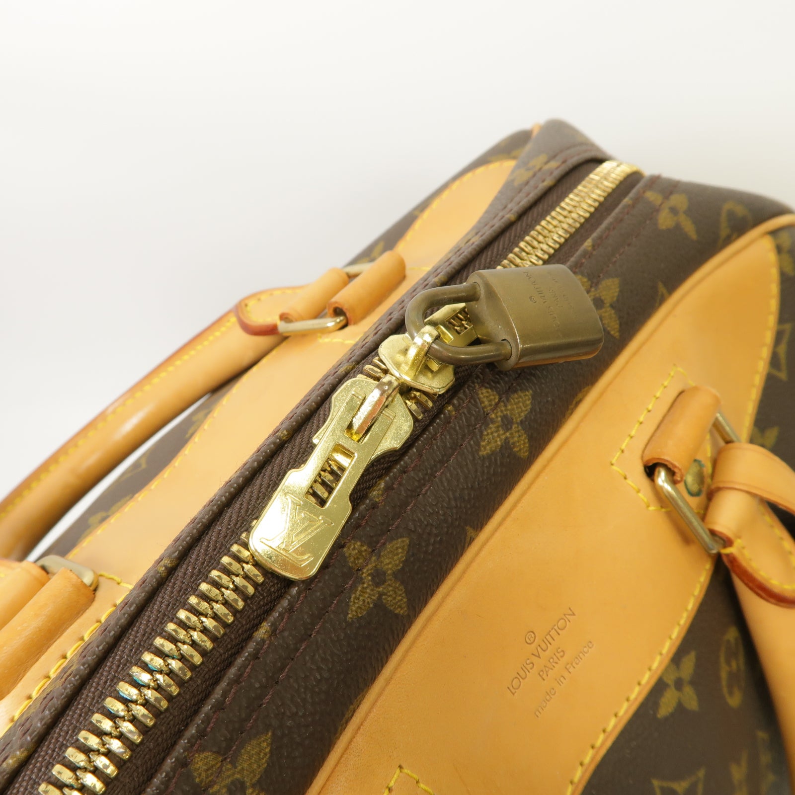 LOUIS VUITTON Monogram Evasion金扣手挽袋棕色