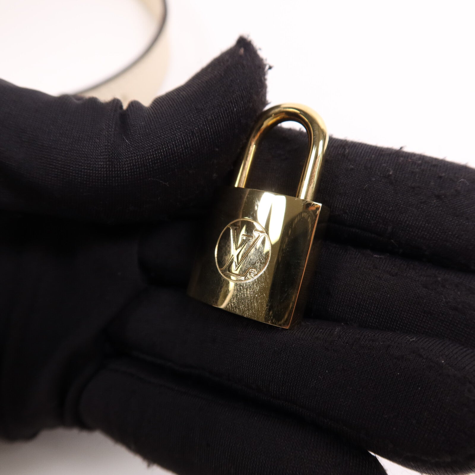 LOUIS VUITTON Monogram Empreinte Bolite Chapeau Souple金扣