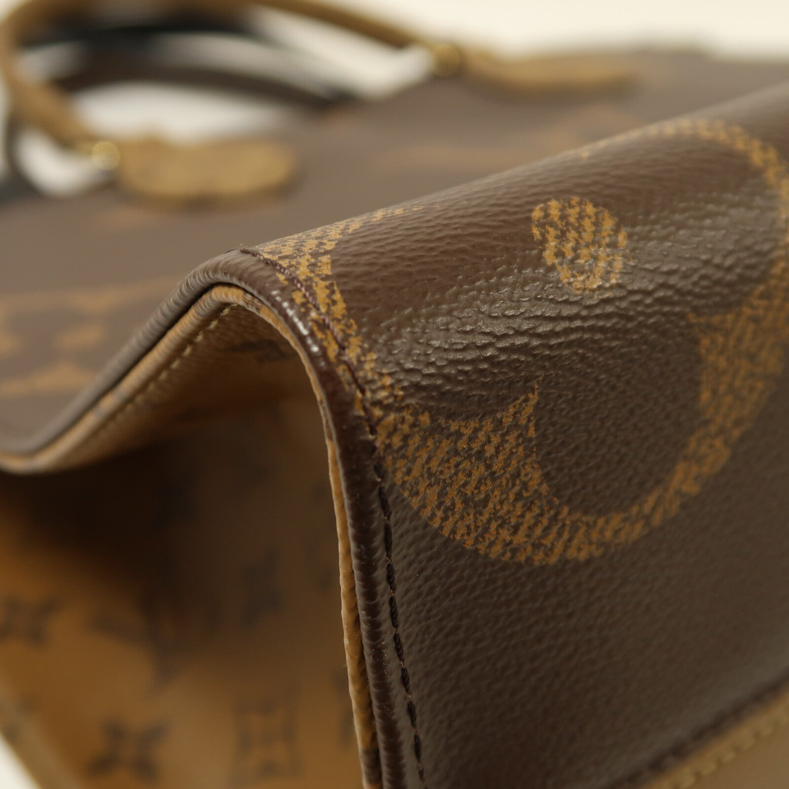 LOUIS VUITTON Monogram Giant Reverse On The Go MM金扣手挽肩背兩用袋