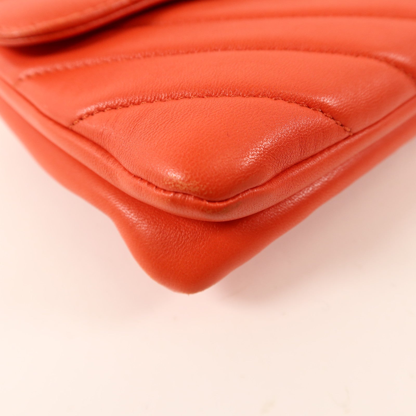 CHANEL 羊皮皮革Trendy CC Chevron Wallet On Chain金扣鏈帶肩背袋
