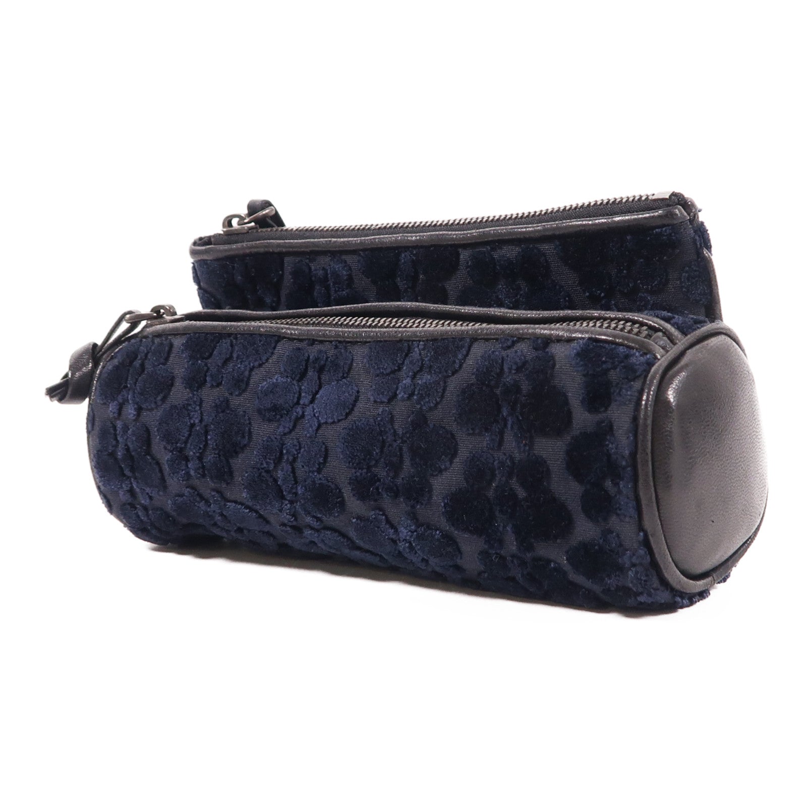 BOTTEGA VENETA 天鵝絨Mini Pouches手拿包