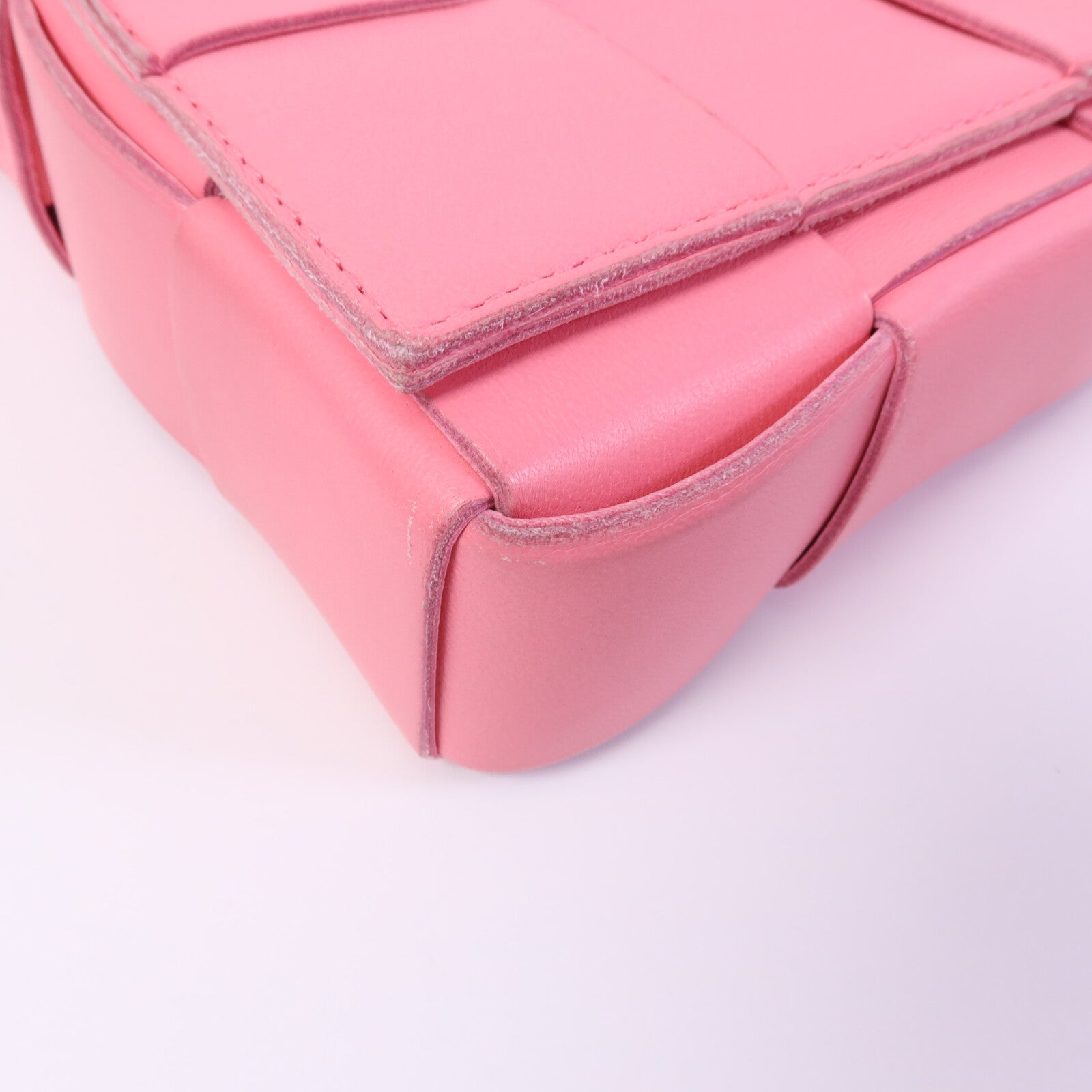 BOTTEGA VENETA 牛皮皮革Cassette肩背袋