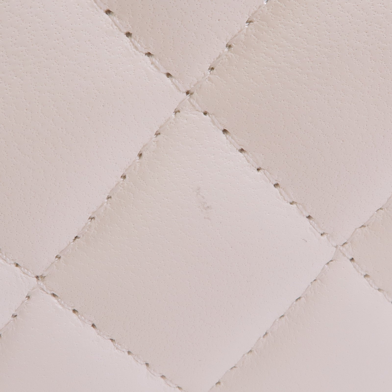 CHANEL 羊皮皮革Vanity Case金扣肩背袋