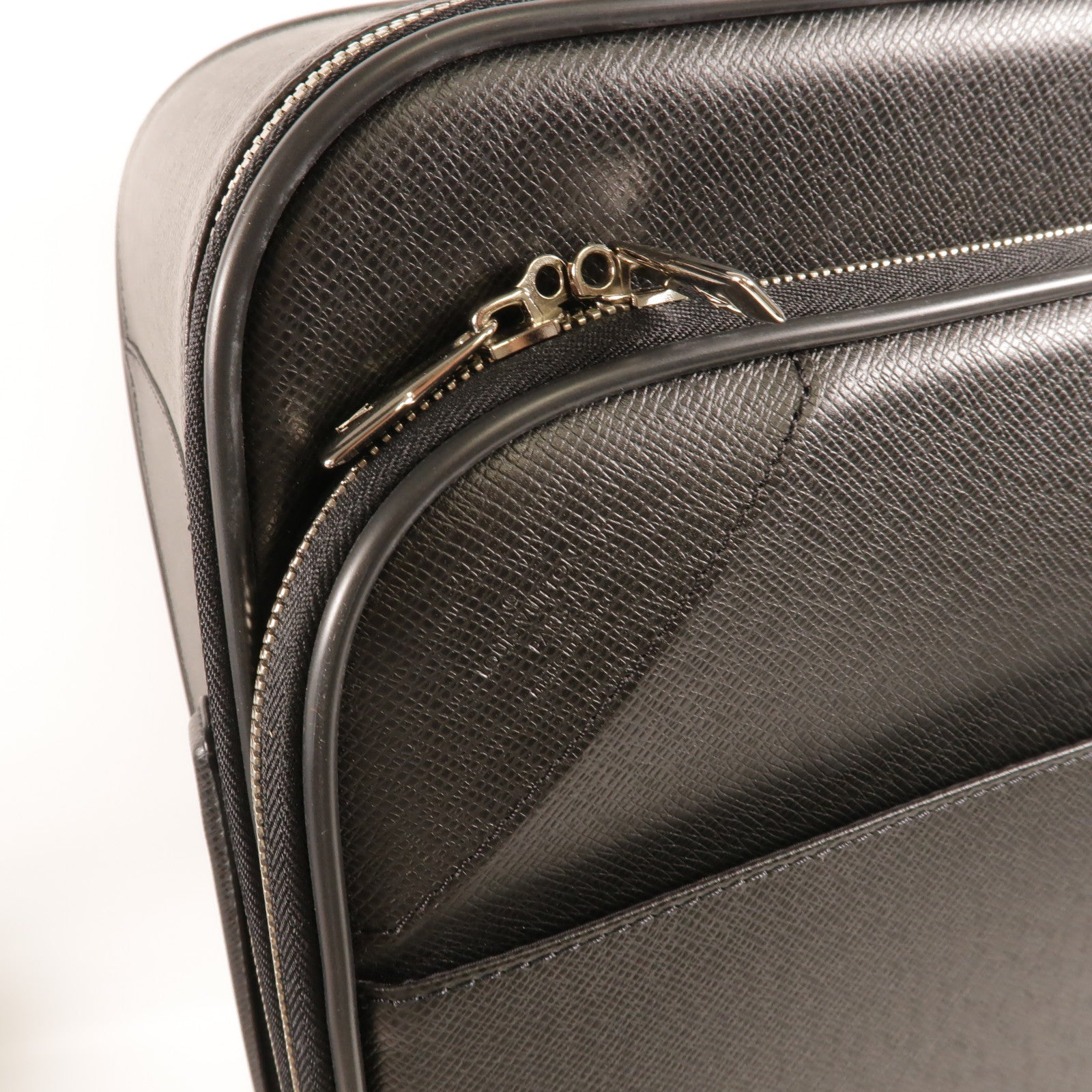 LOUIS VUITTON Taiga Pegase Legere 55行李箱