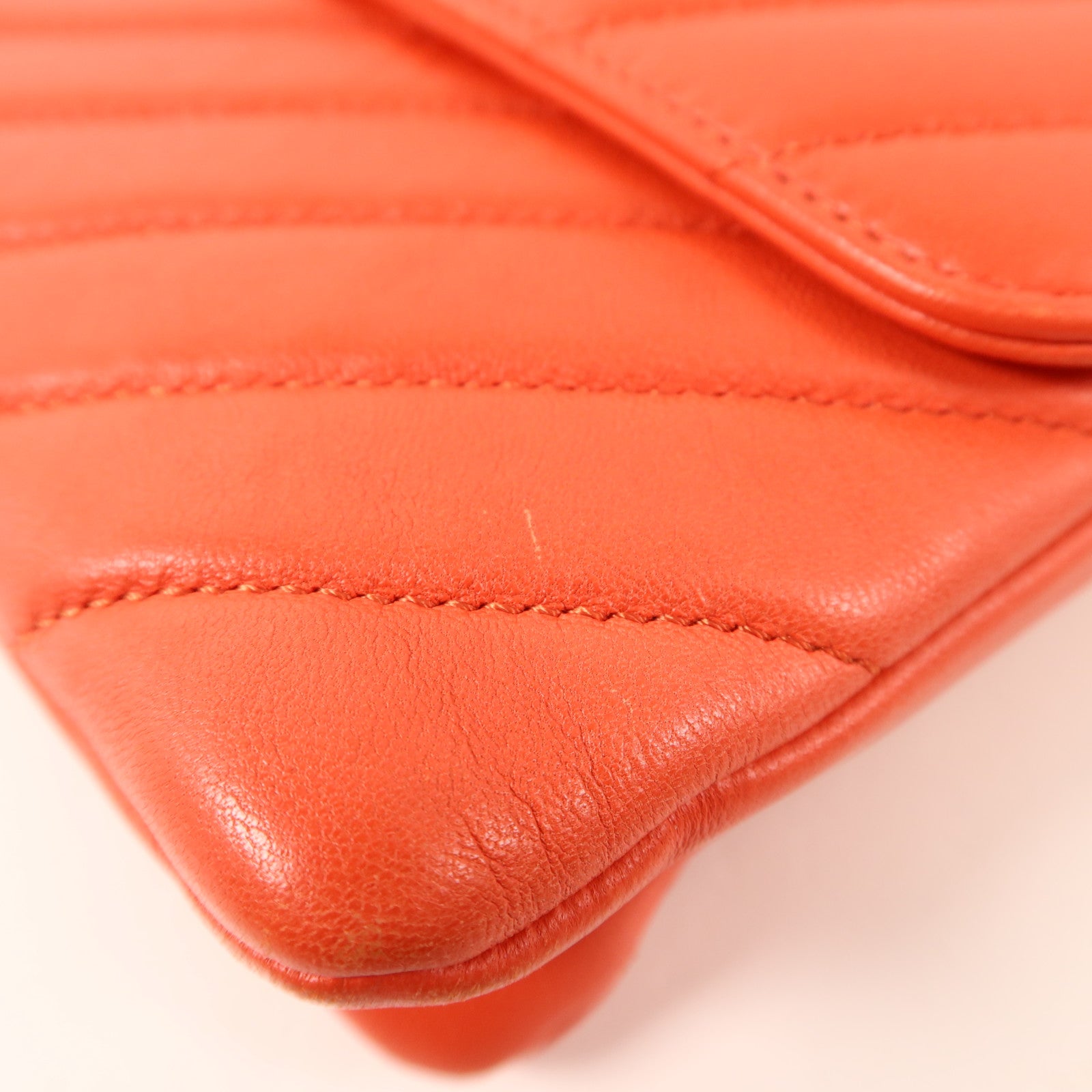 CHANEL 羊皮皮革Trendy CC Chevron Wallet On Chain金扣鏈帶肩背袋