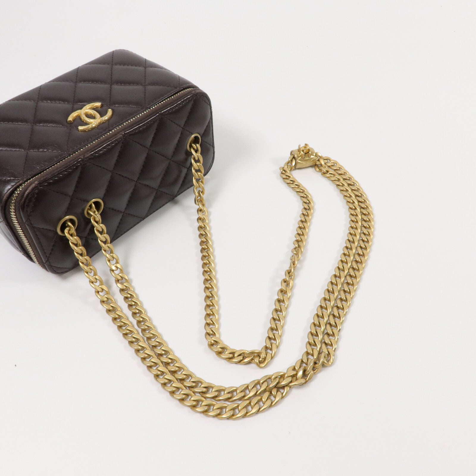 CHANEL 羊皮皮革Vanity Case鏈帶肩背袋