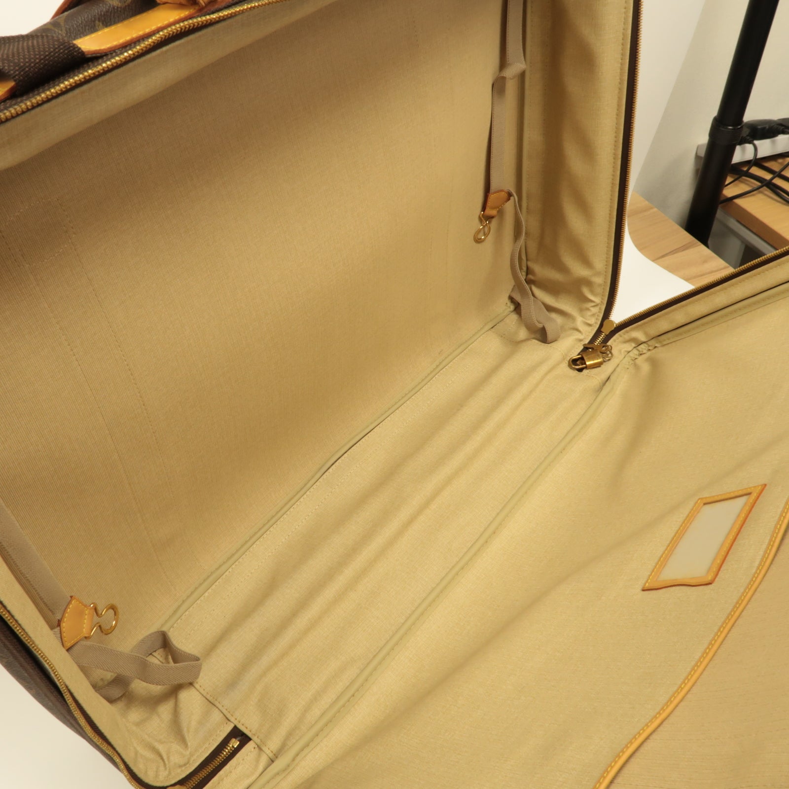 LOUIS VUITTON 【激減優惠】Monogram Satellite 70金扣行李箱啡色
