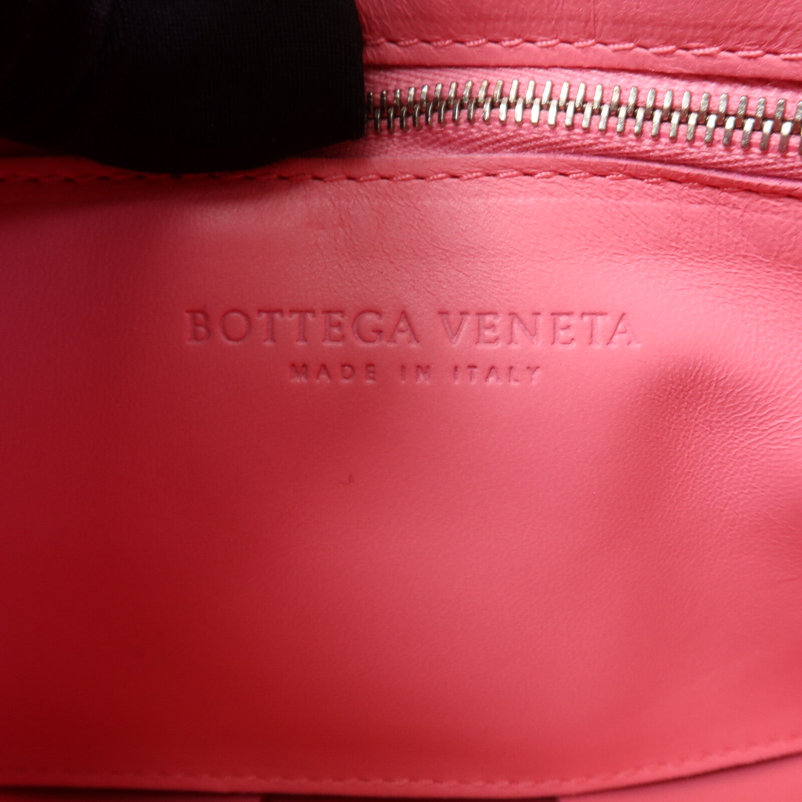 BOTTEGA VENETA 牛皮皮革Cassette肩背袋