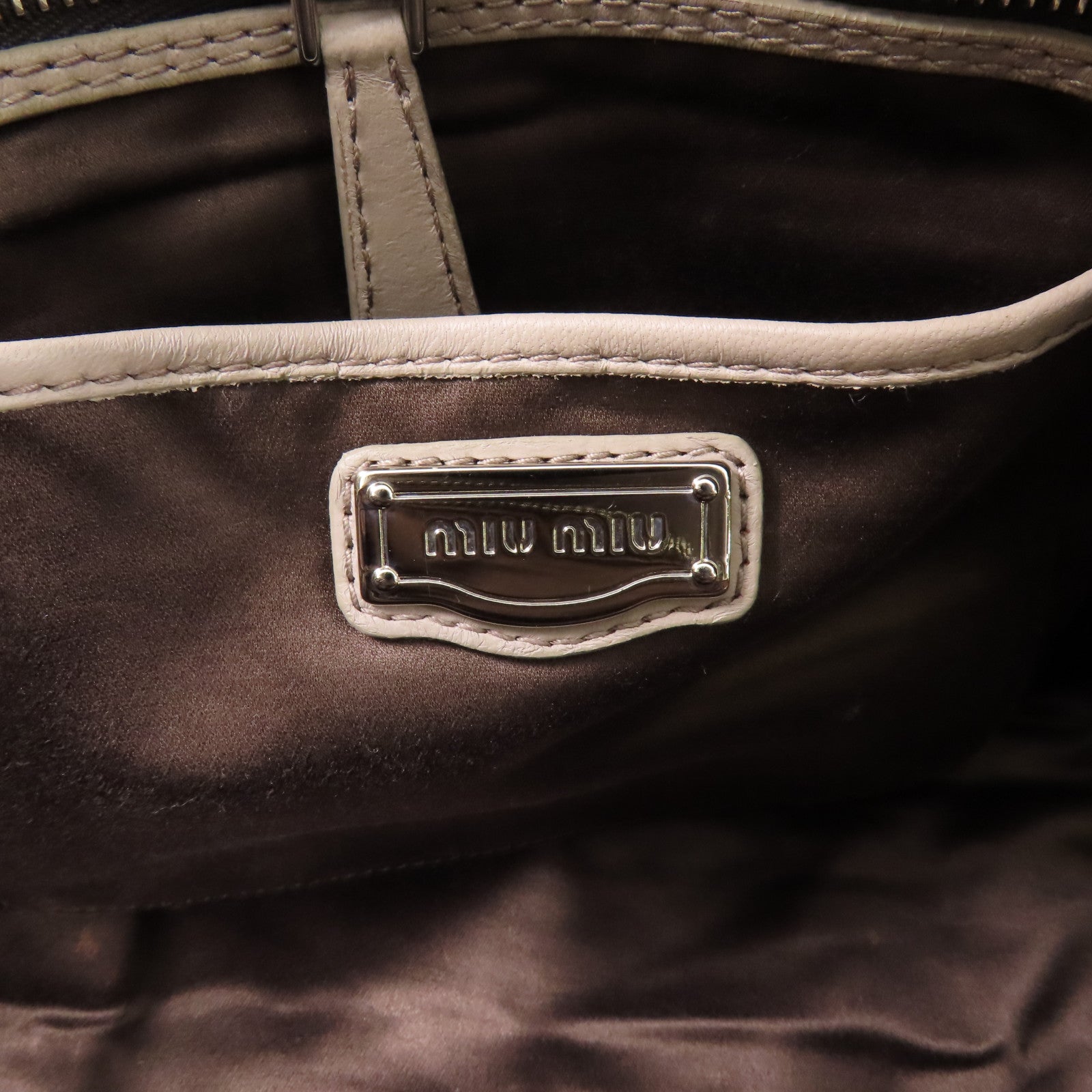 Miu Miu【激減優惠】 羊皮皮革Chain Shoulder銀扣鏈帶肩背袋