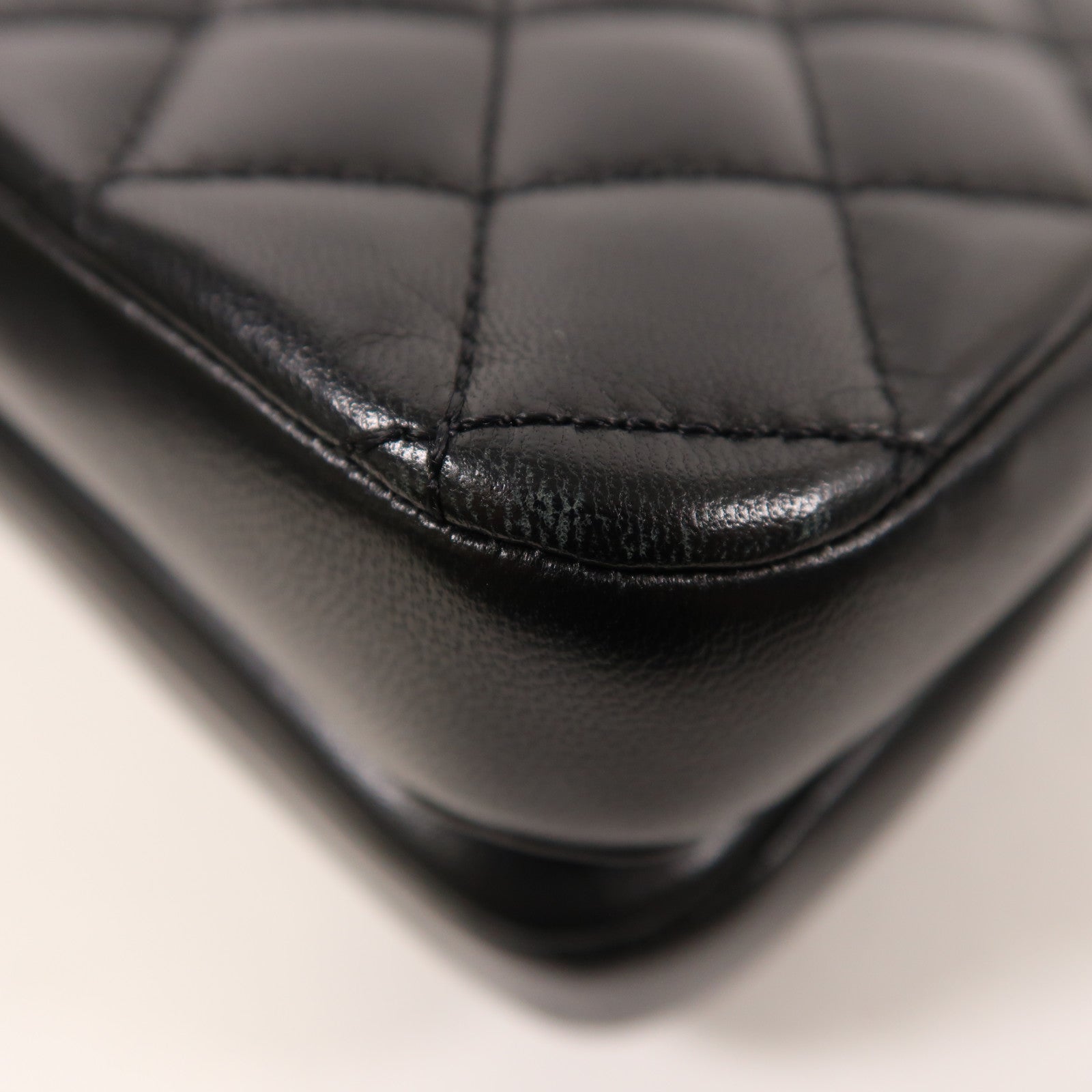 CHANEL 羊皮皮革Chain Shoulder金扣鏈帶肩背袋