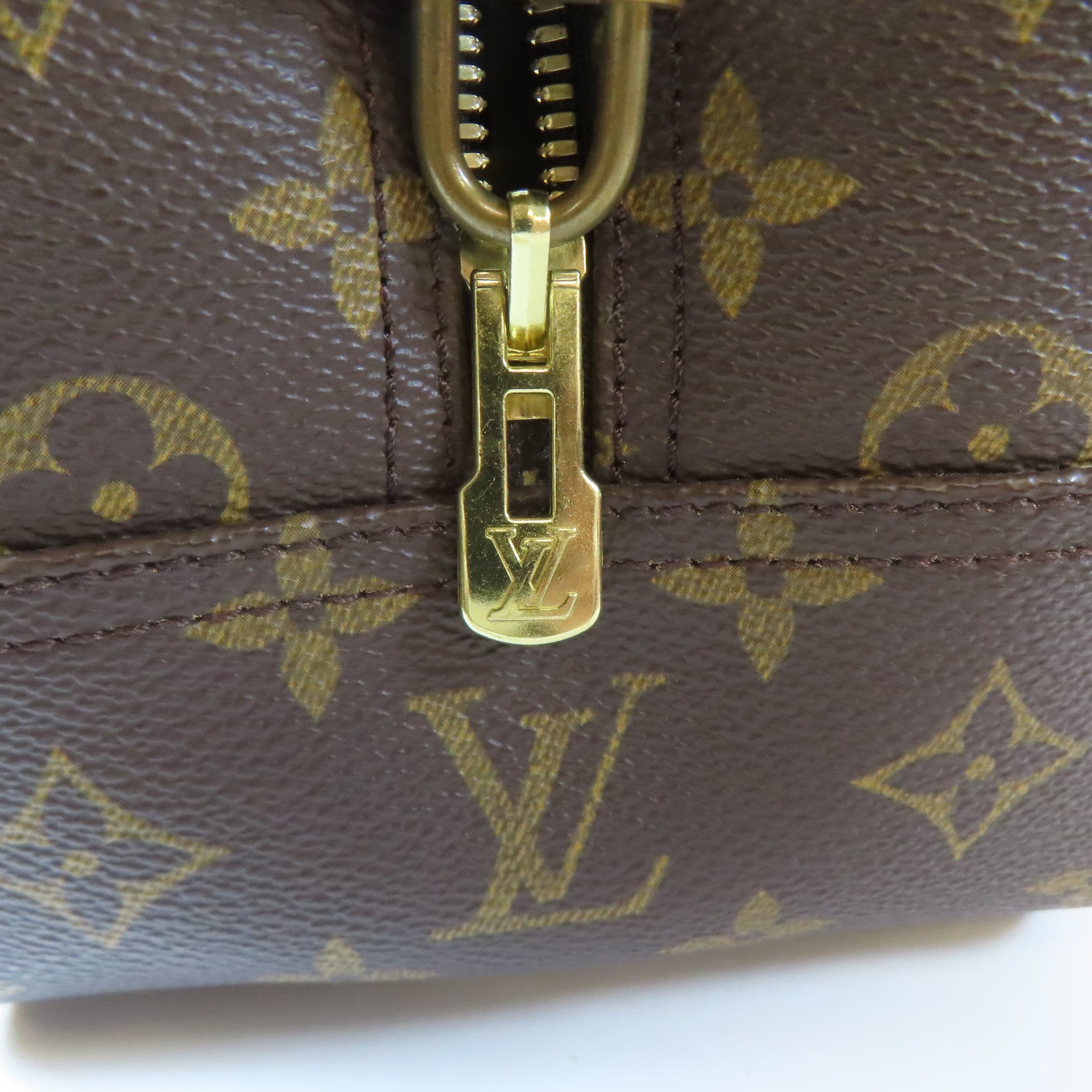 LOUIS VUITTON Monogram Trouville金扣手挽袋啡色