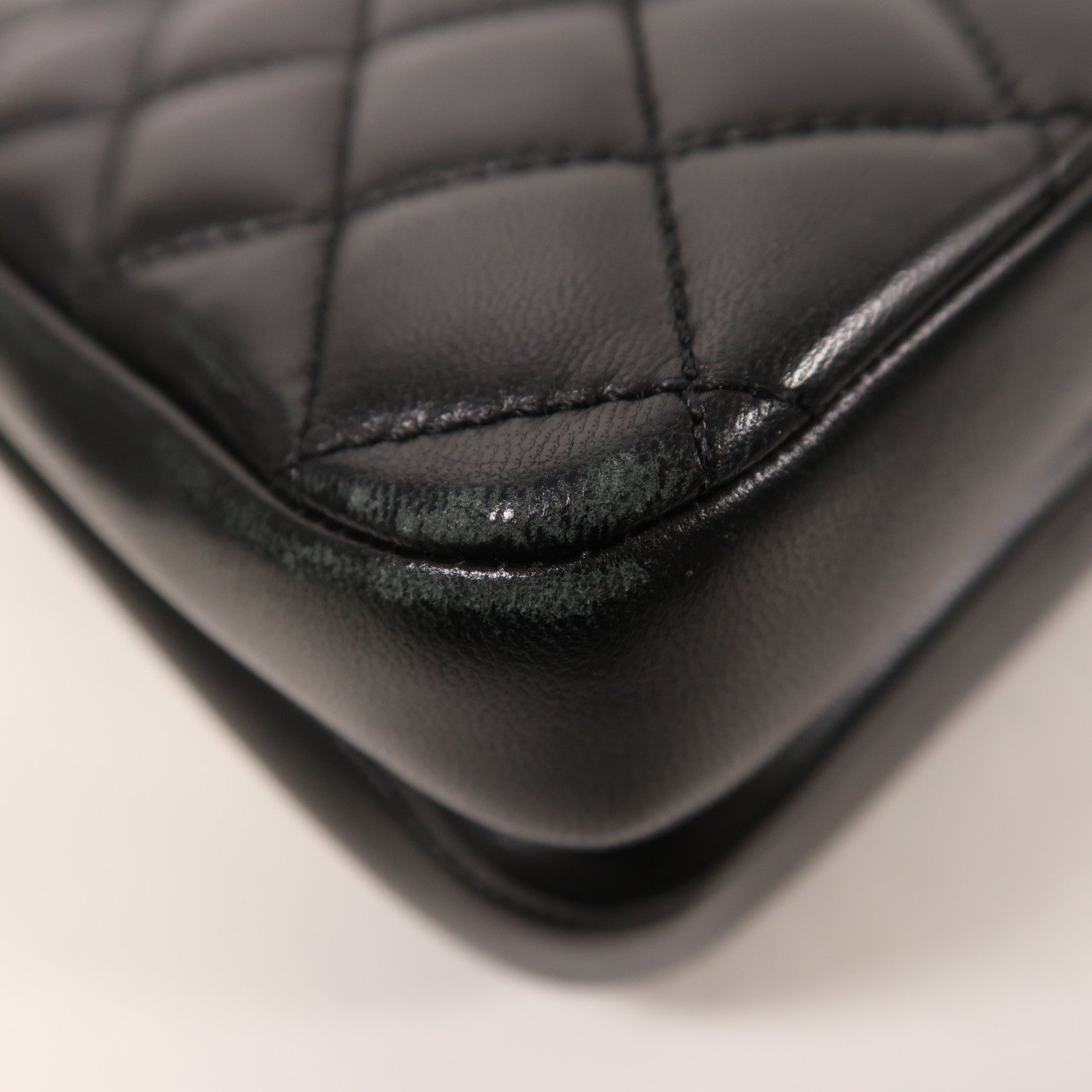 CHANEL 羊皮皮革Chain Shoulder金扣鏈帶肩背袋