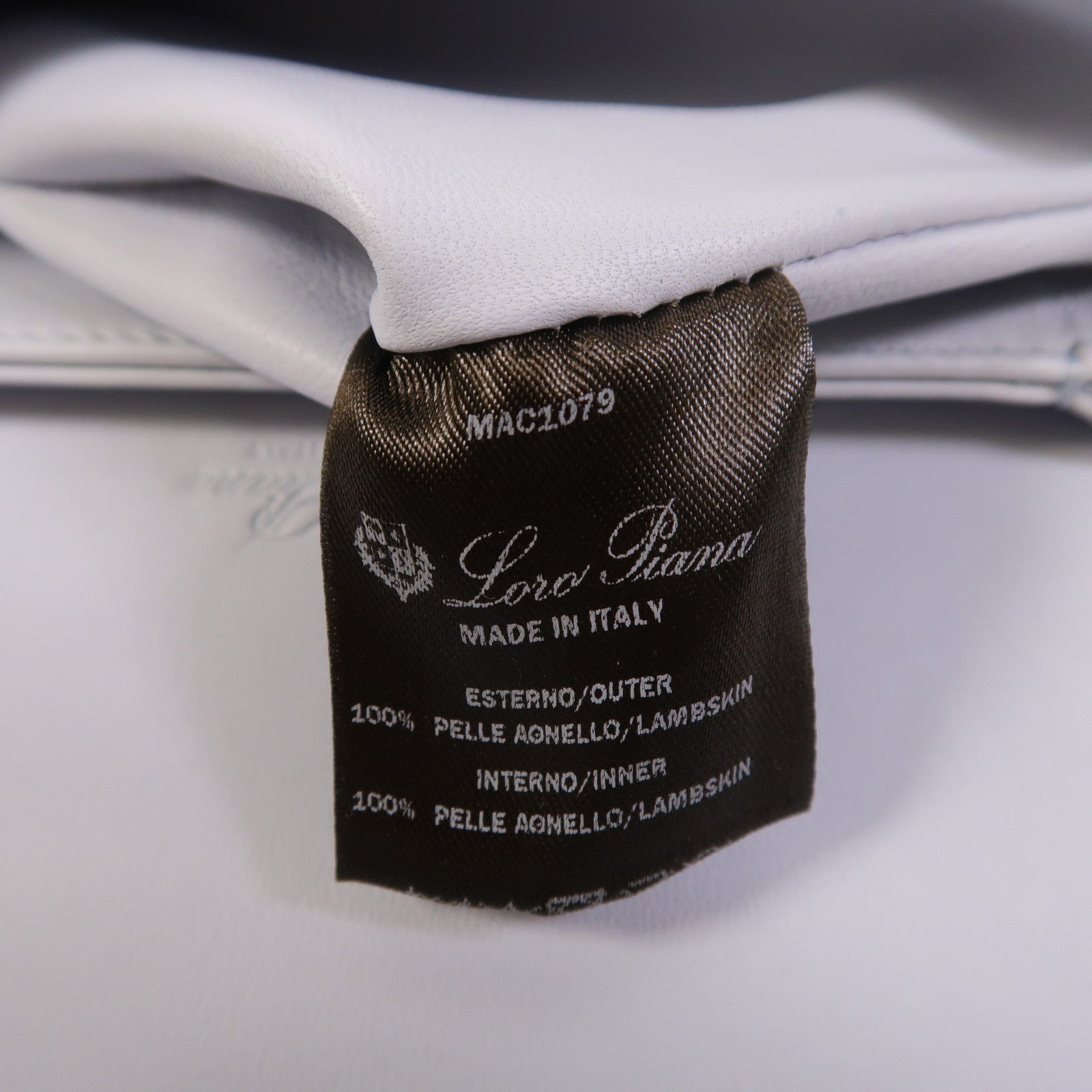 Loro Piana 羊皮皮革Lock In肩背袋