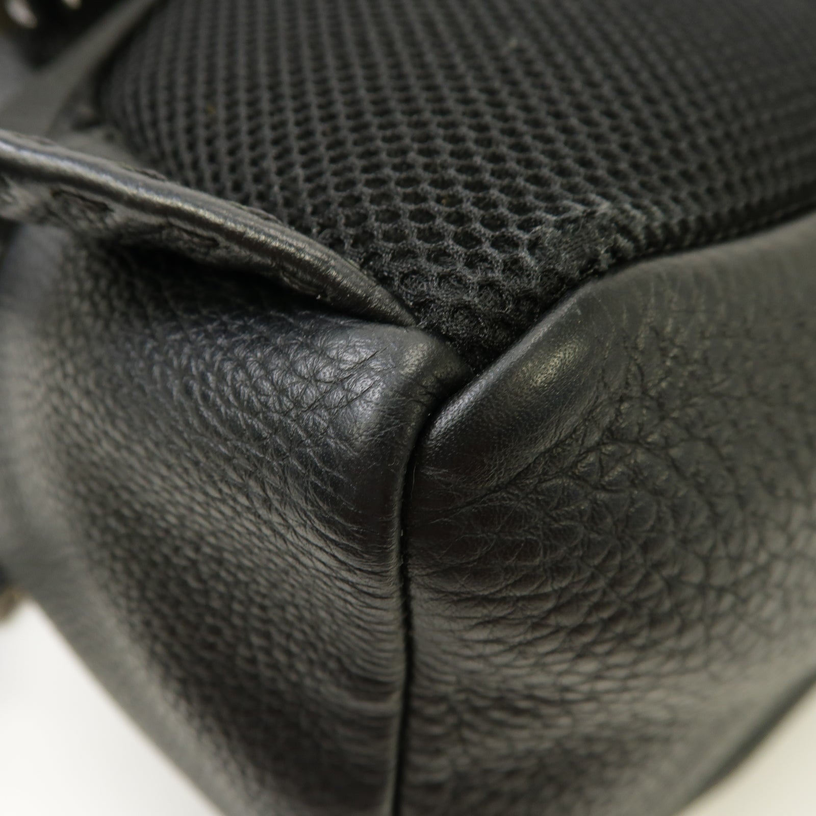 FENDI 牛皮皮革Backpack銀扣背包黑色