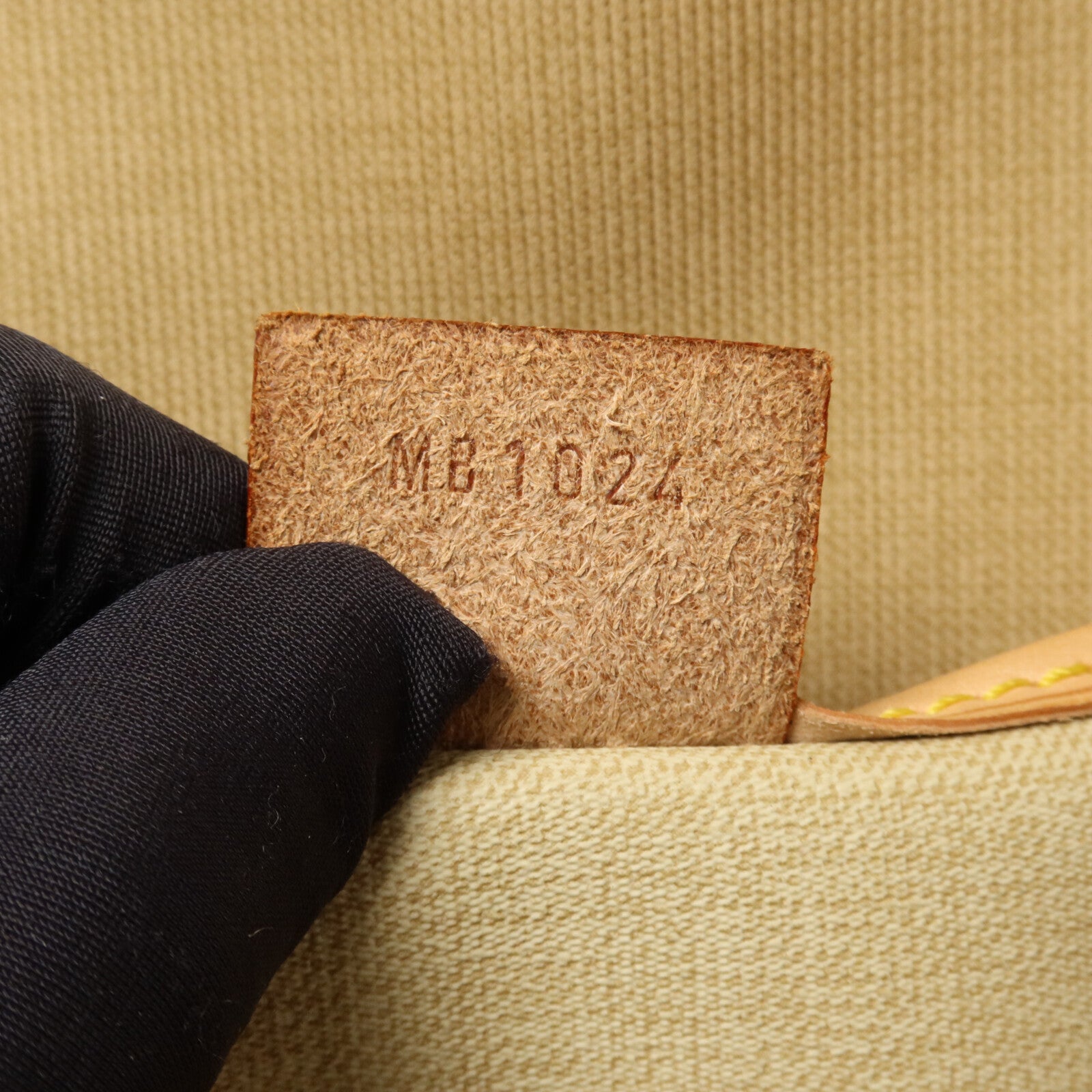 LOUIS VUITTON Monogram Excursion Shoe Case手挽袋