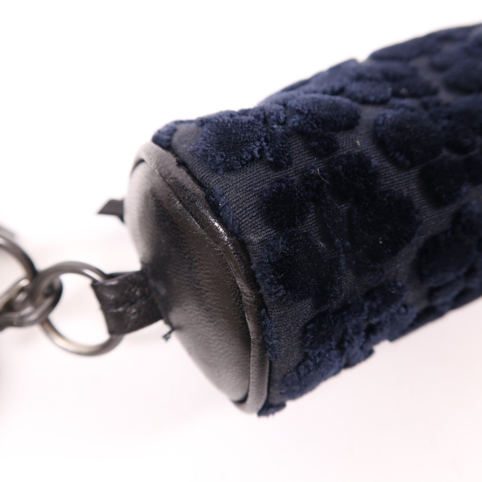 BOTTEGA VENETA 天鵝絨Mini Pouches手拿包