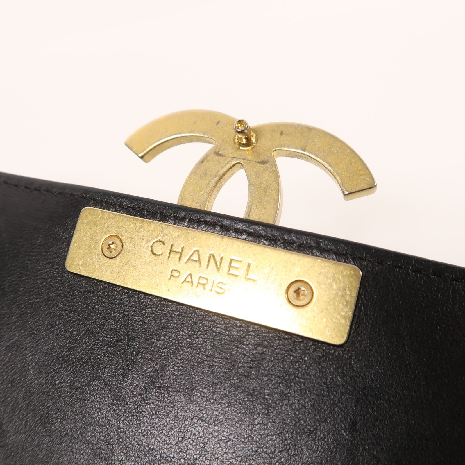 CHANEL 羊皮皮革Chain Shoulder金扣鏈帶肩背袋