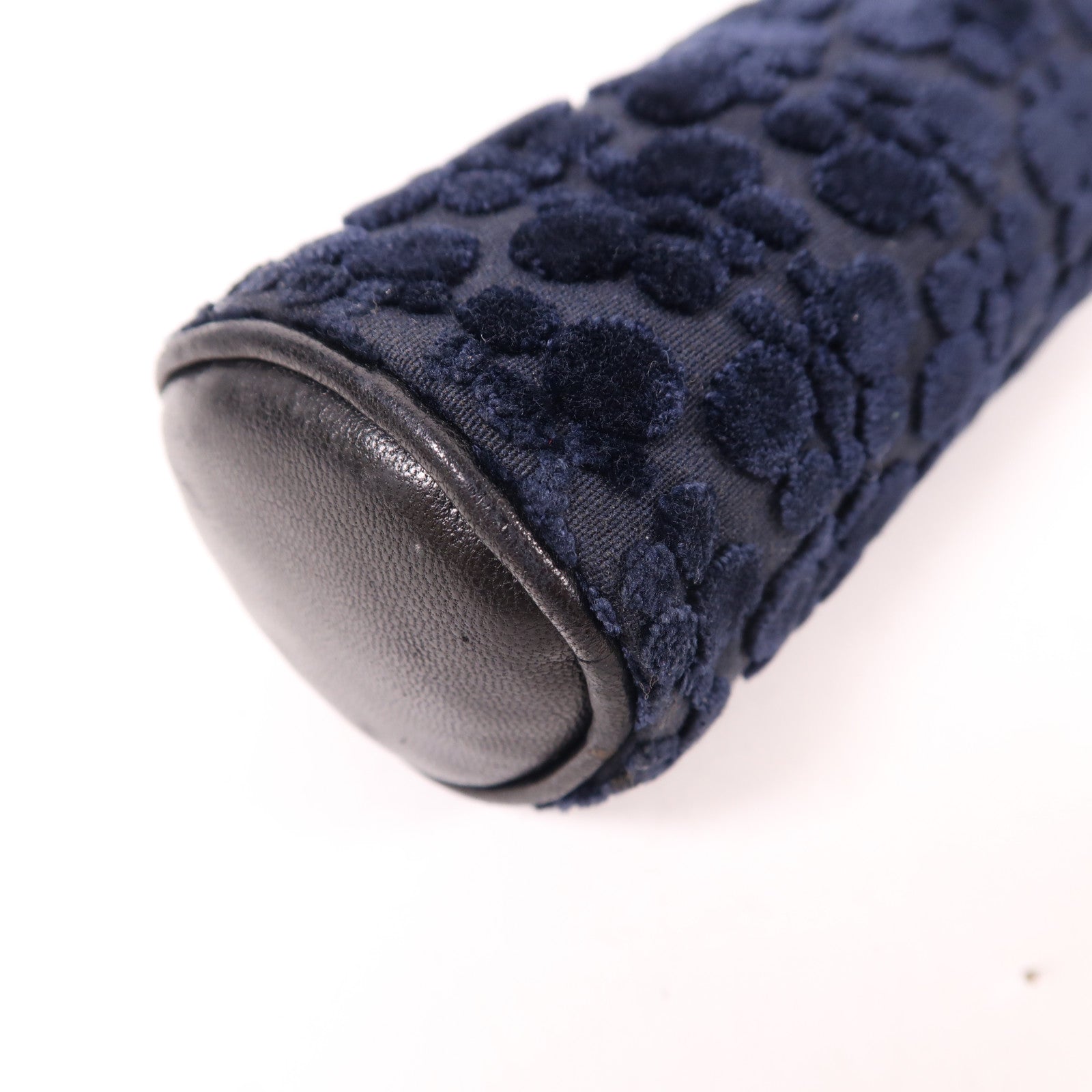 BOTTEGA VENETA 天鵝絨Mini Pouches手拿包