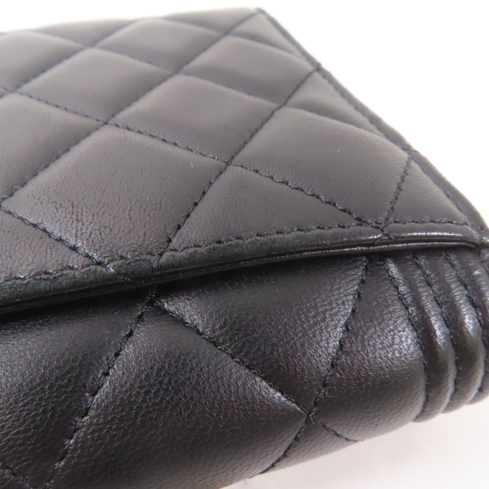 CHANEL 羊皮皮革Boy Wallet On Chain金扣鏈帶肩背袋黑色