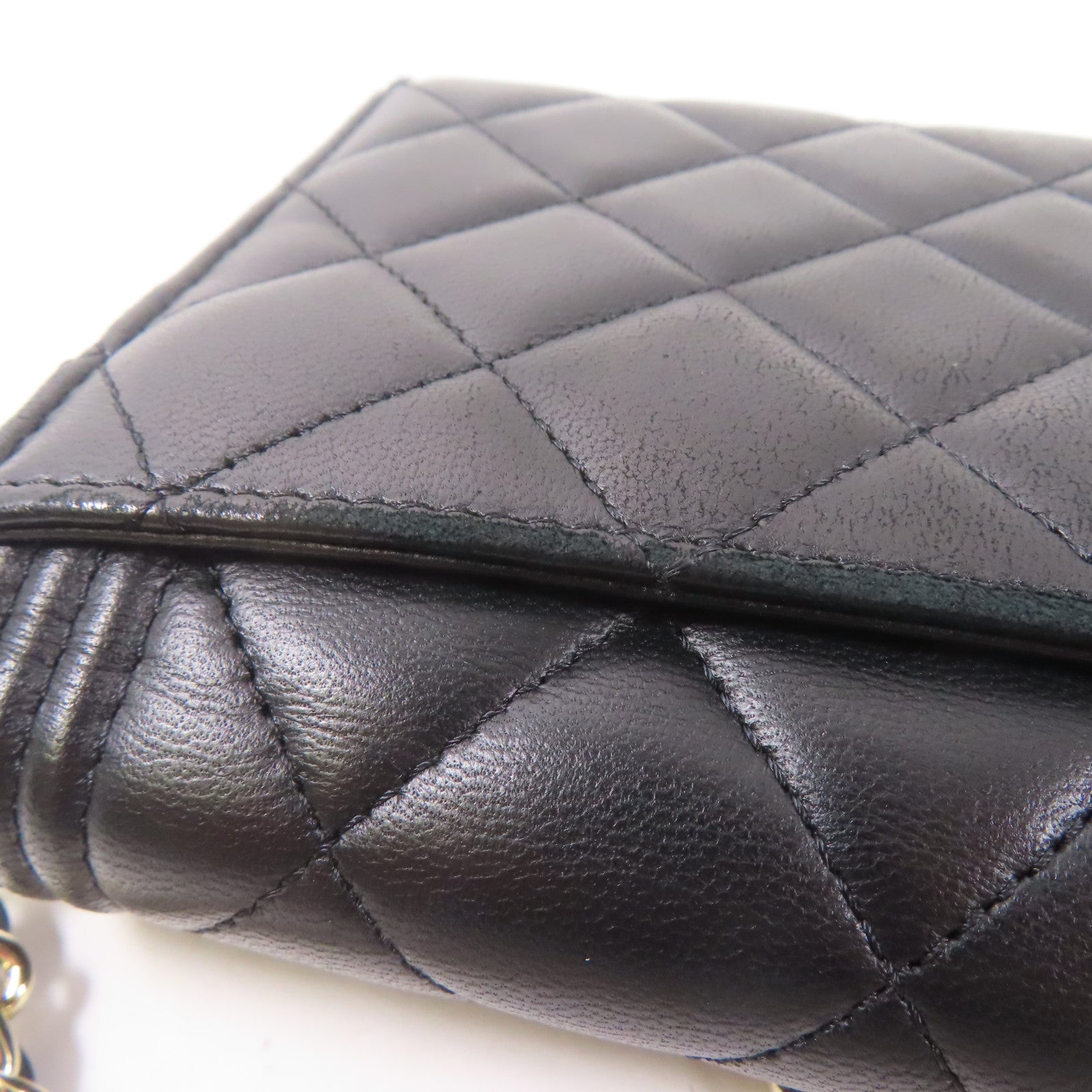CHANEL 羊皮皮革Boy Wallet On Chain金扣鏈帶肩背袋黑色