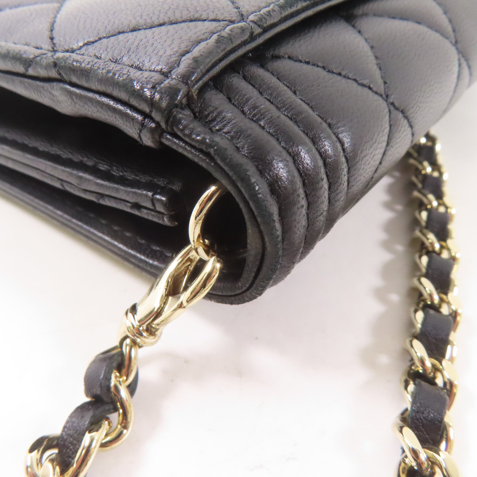 CHANEL 羊皮皮革Boy Wallet On Chain金扣鏈帶肩背袋黑色