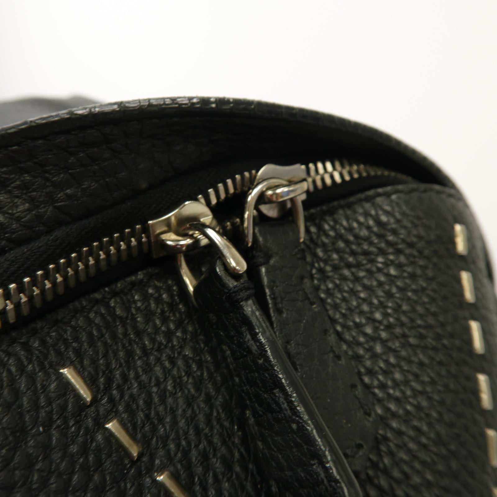 FENDI 牛皮皮革Backpack銀扣背包黑色