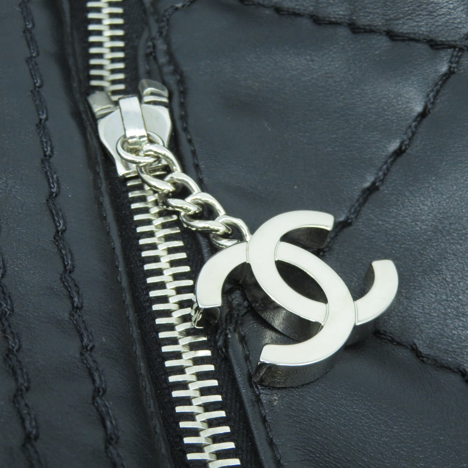 CHANEL 菱格牛皮皮革Chain Shoulder Bag銀扣鏈帶肩背袋黑色
