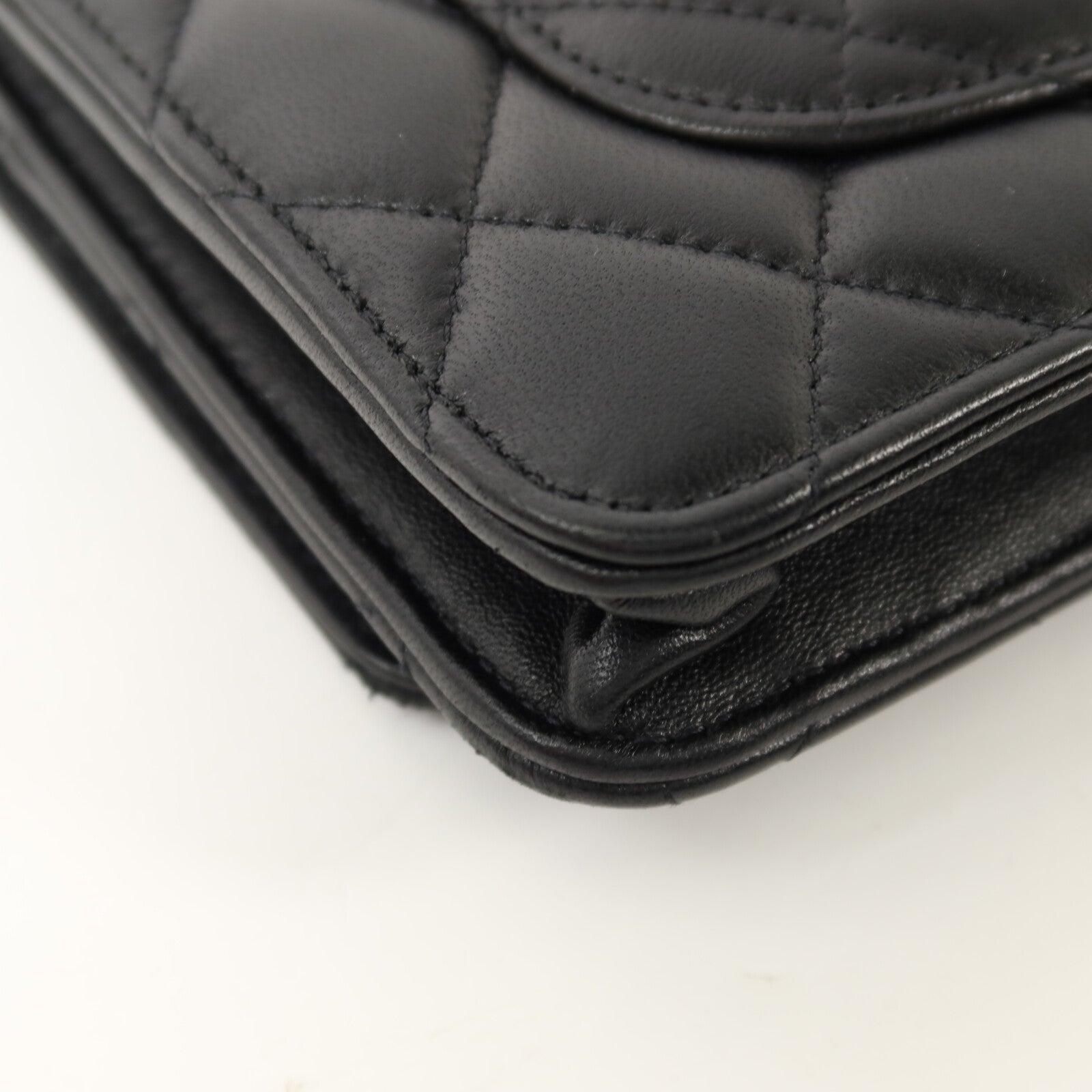 CHANEL 羊皮皮革WOC Wallet On Chain金扣鏈帶肩背袋