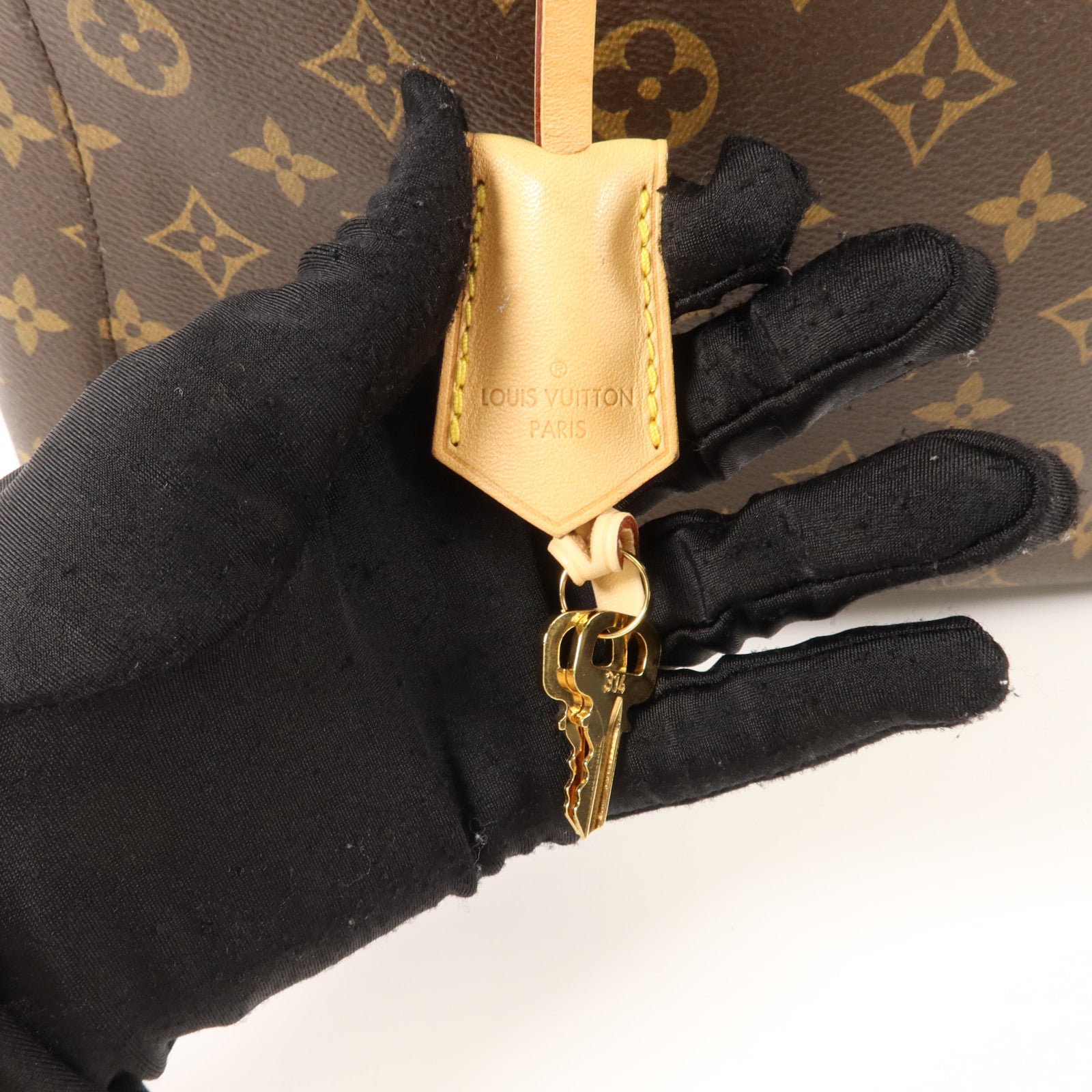LOUIS VUITTON Monogram Montaigne MM金扣手挽肩背兩用袋
