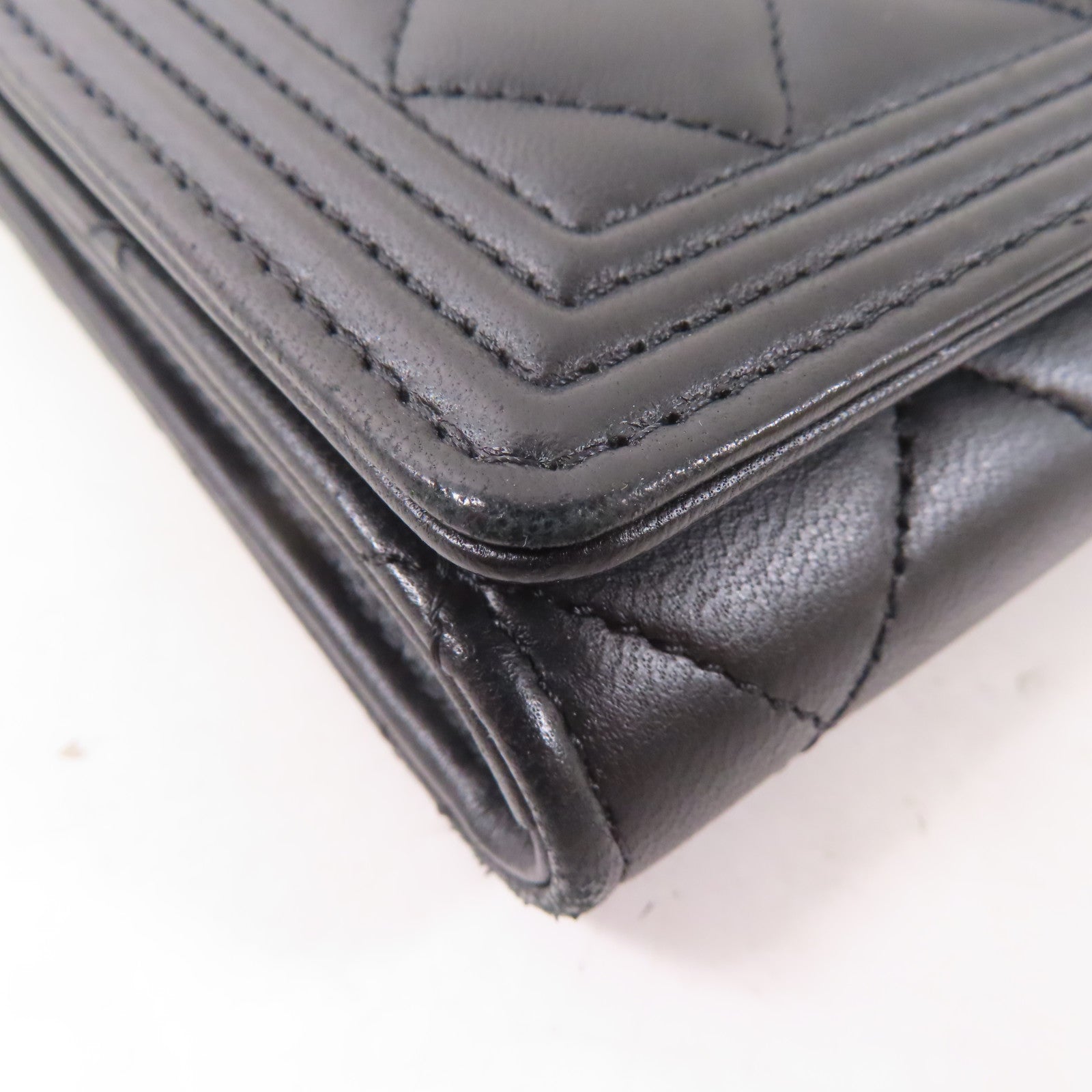 CHANEL 羊皮皮革Boy Wallet On Chain金扣鏈帶肩背袋黑色
