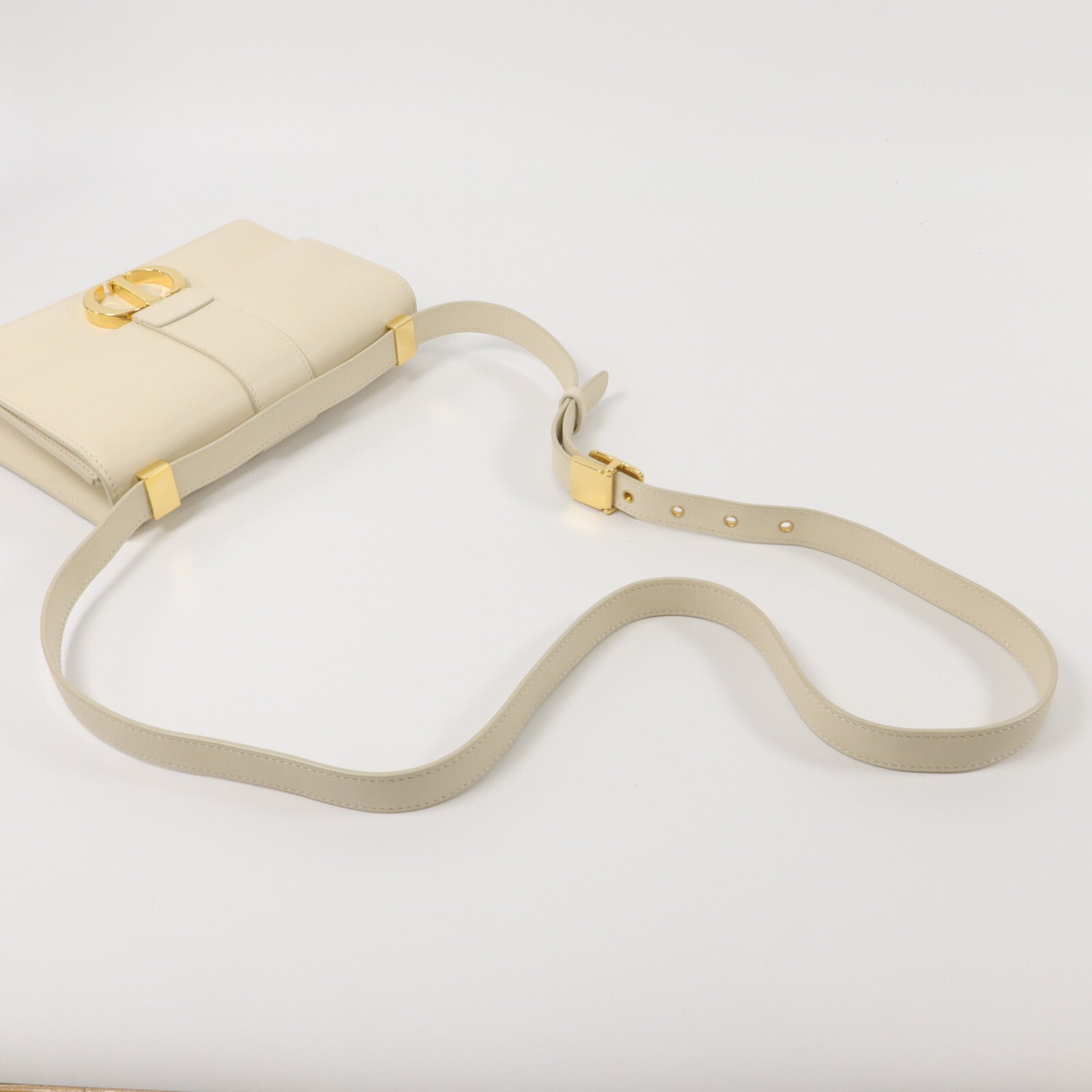 Dior 牛皮皮革Montaigne 30 Small肩背袋