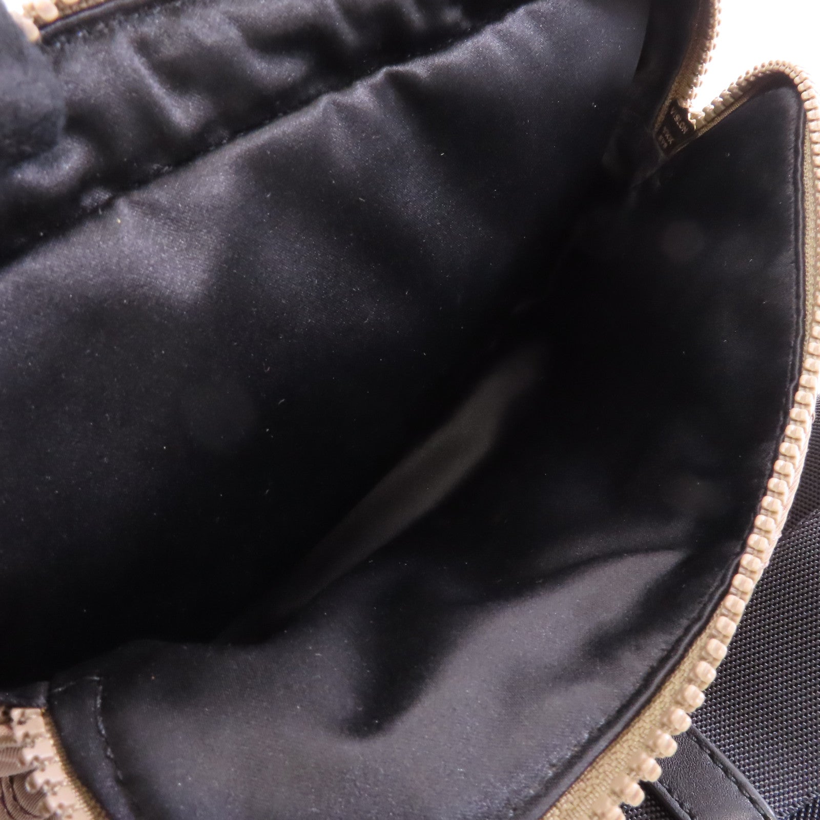 MARC JACOBS 尼龍Shoulder Bag金扣肩背袋啡色