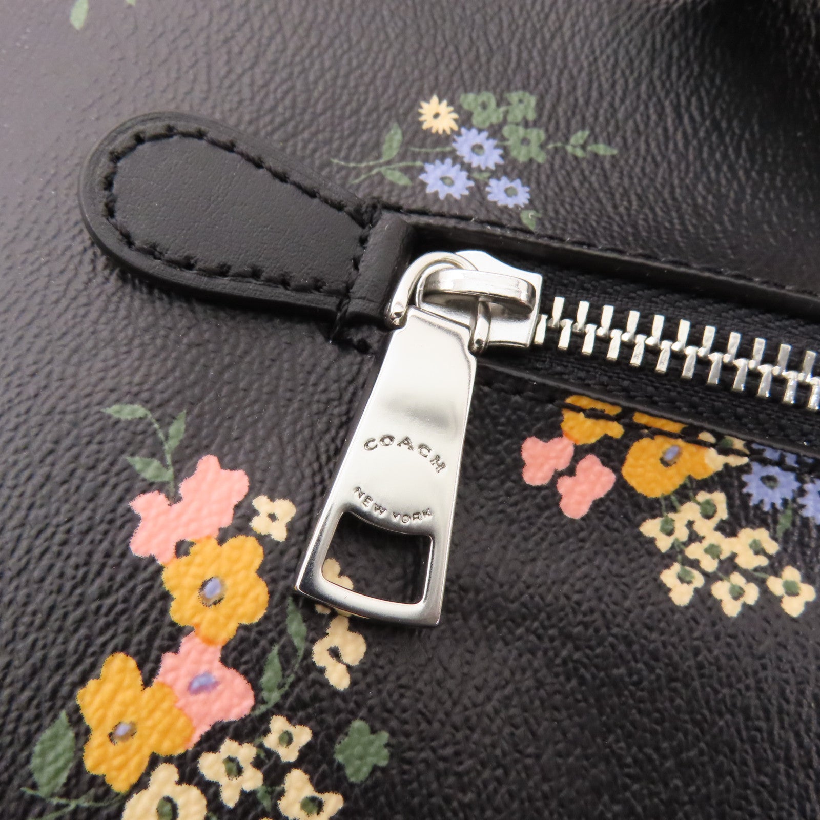 COACH 【激減優惠】塗層帆布Shoulder Tote銀扣肩背袋