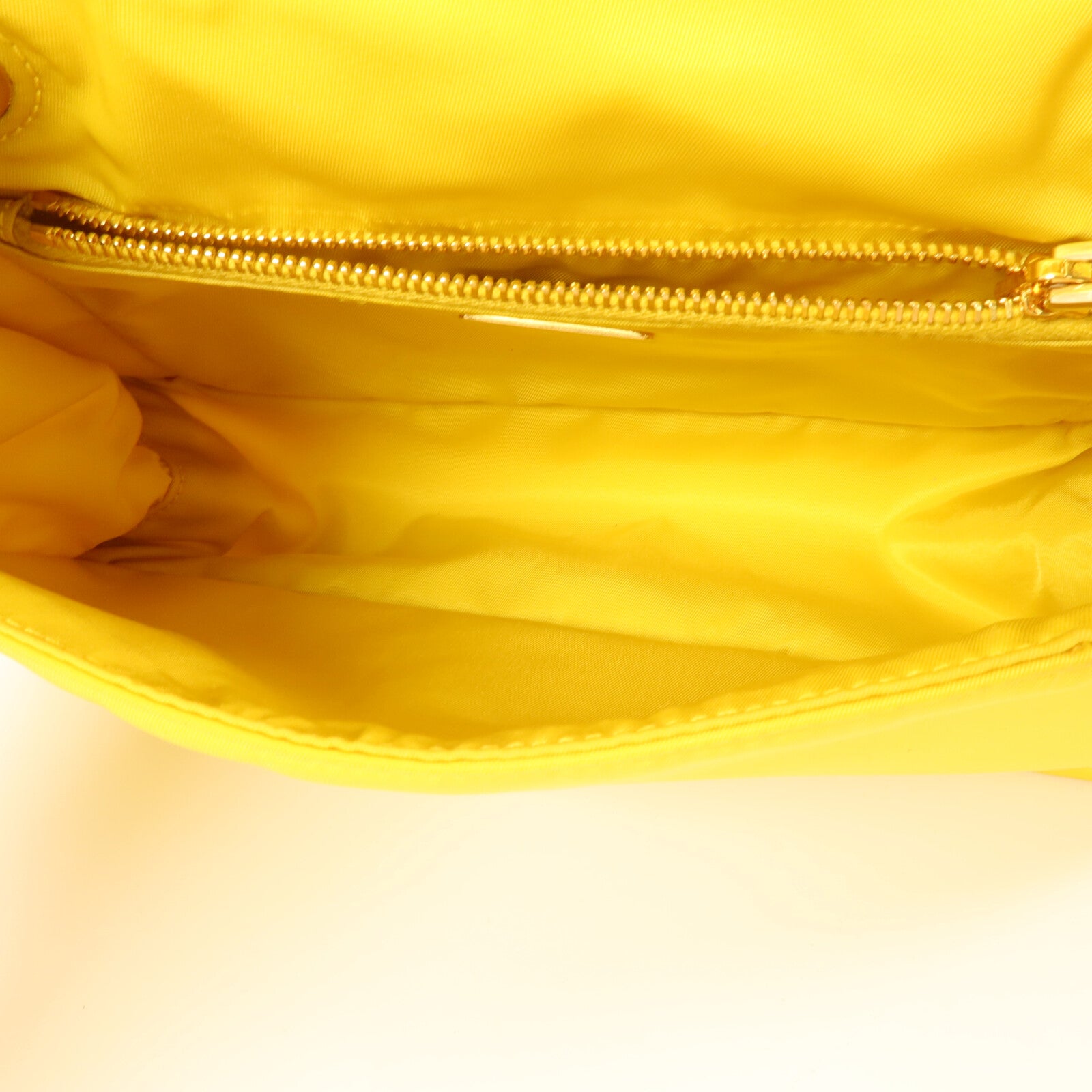 PRADA 尼龍Giallo Tessuto鏈帶手挽袋