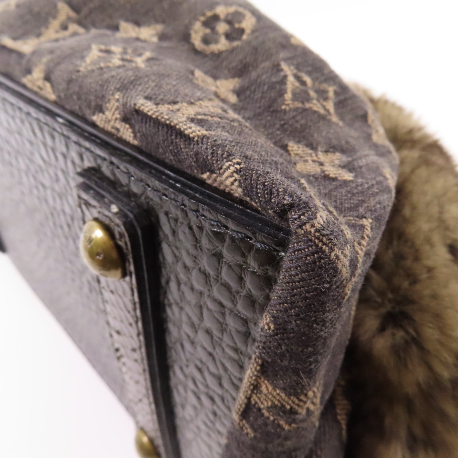 LOUIS VUITTON Monogram Denim/南美栗鼠皮毛/蛇皮皮革Handbag金扣手挽袋