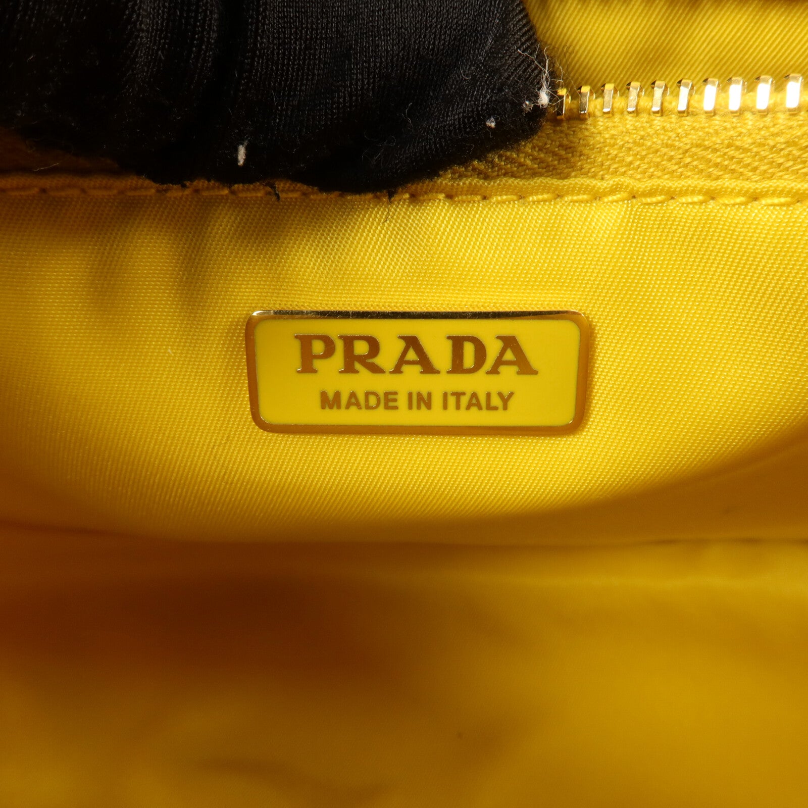 PRADA 尼龍Giallo Tessuto鏈帶手挽袋