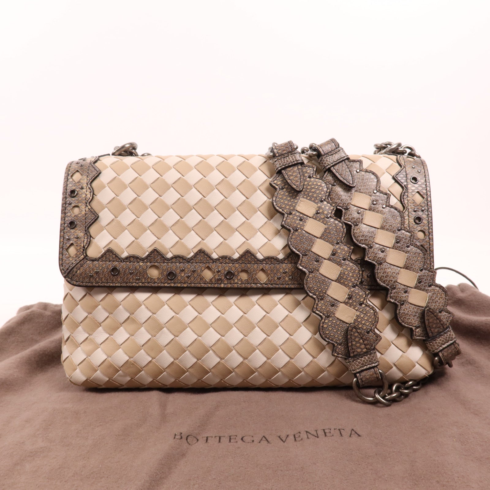 BOTTEGA VENETA 羊皮皮革Olimpia Checker銀扣肩背袋