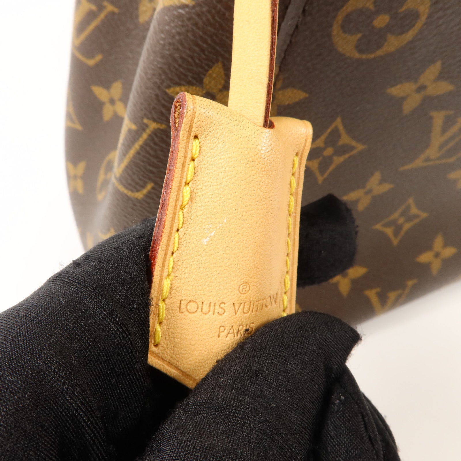 LOUIS VUITTON Monogram Montaigne MM金扣手挽肩背兩用袋