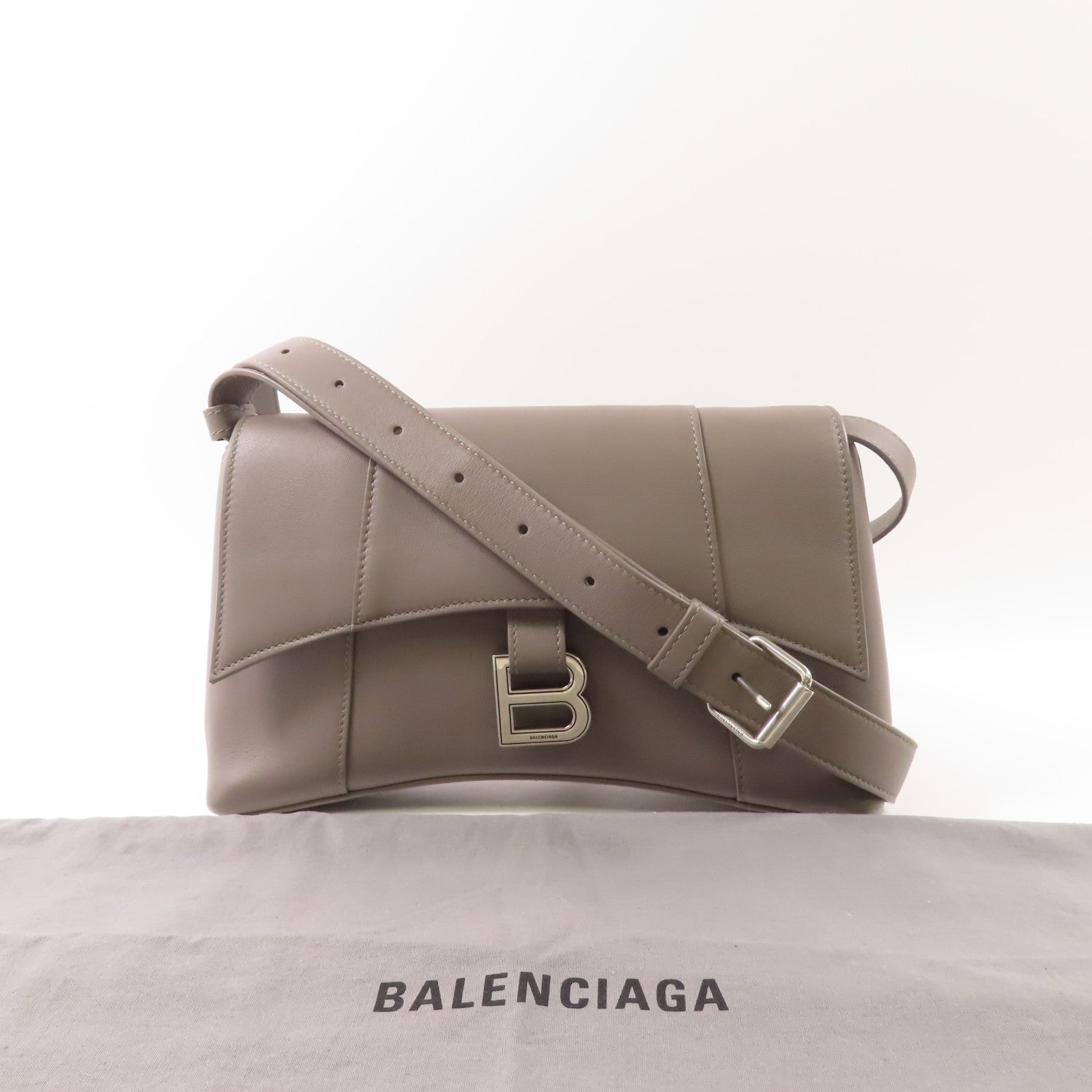 BALENCIAGA 牛皮皮革Downtown銀扣肩背袋