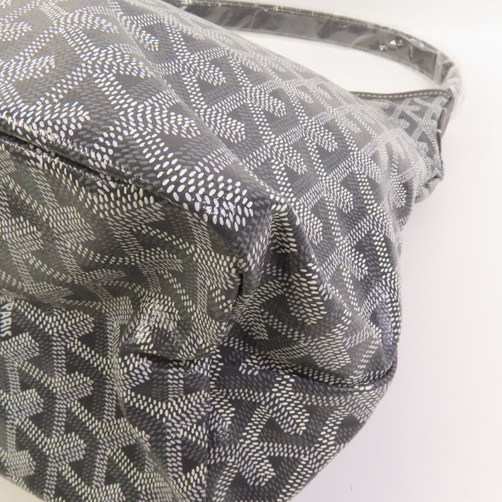 GOYARD 塗層帆布Boheme Hobo銀扣手挽袋