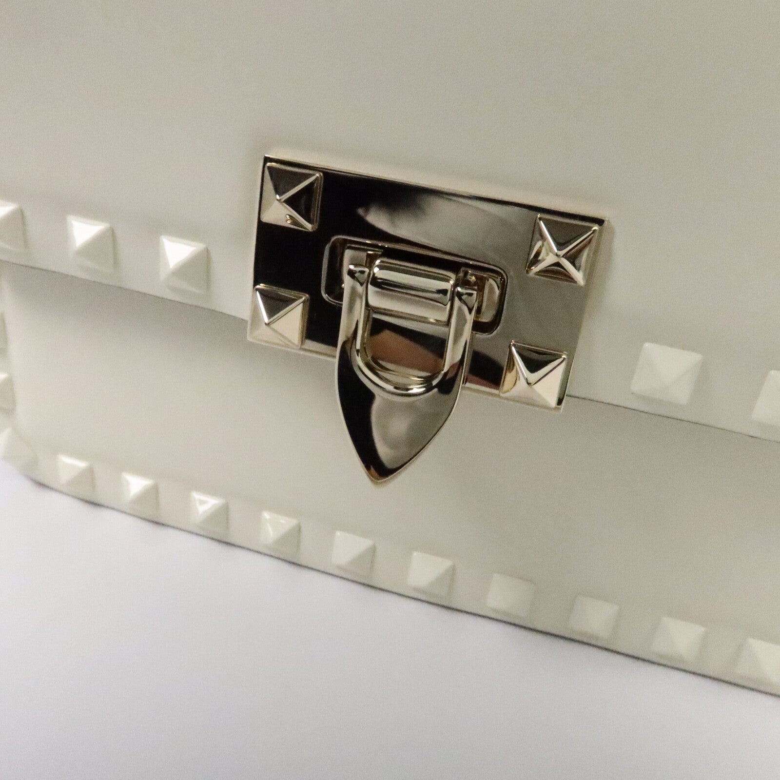 Valentino 牛皮皮革Garavani Rockstud肩背袋