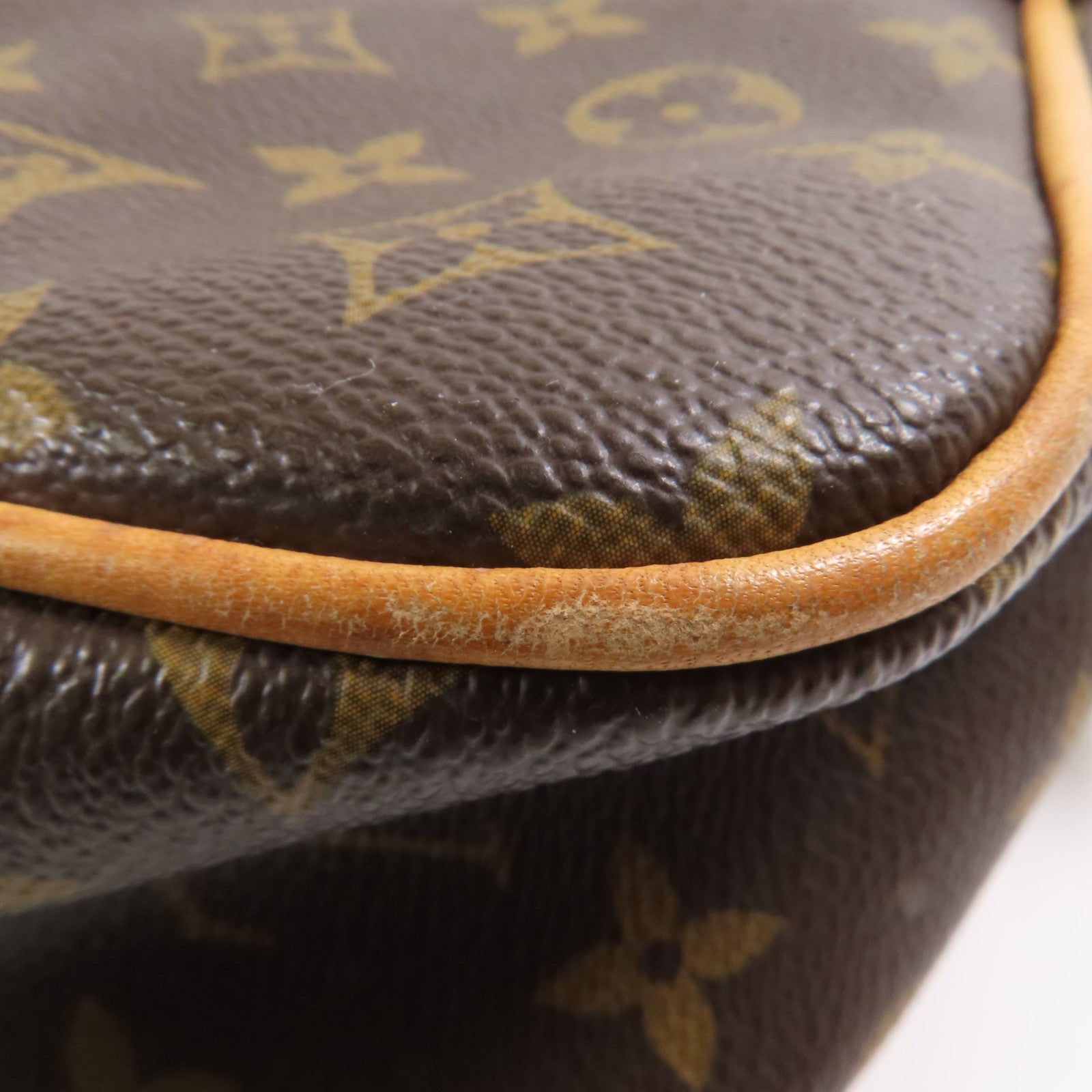 LOUIS VUITTON LV GHW Hudson PM Shoulder Bag M40027 Monogram Brown