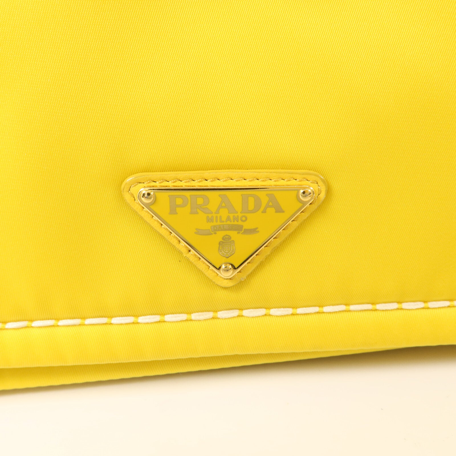 PRADA 尼龍Giallo Tessuto鏈帶手挽袋