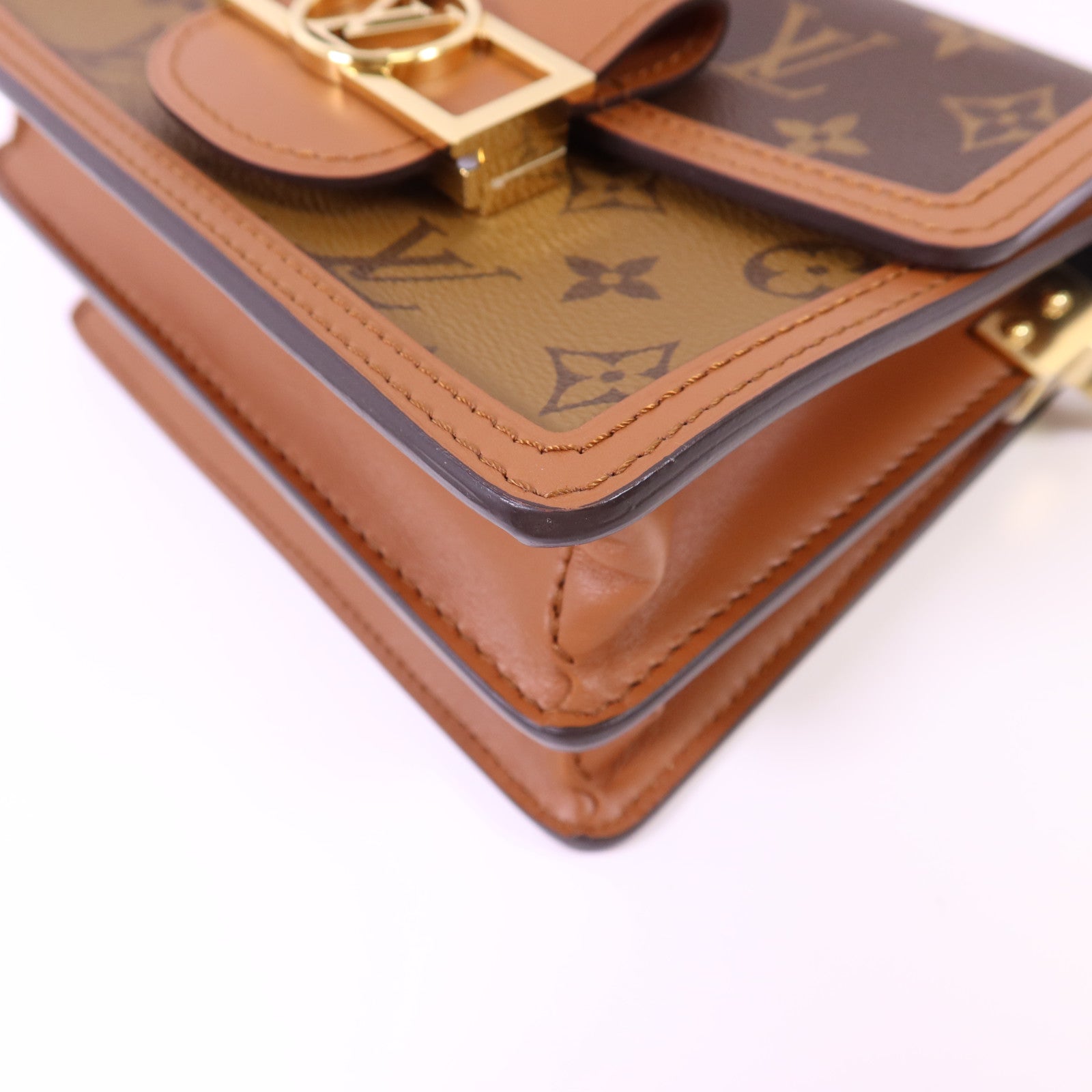 LOUIS VUITTON Monogram Reverse Mini Dauphine金扣肩背袋