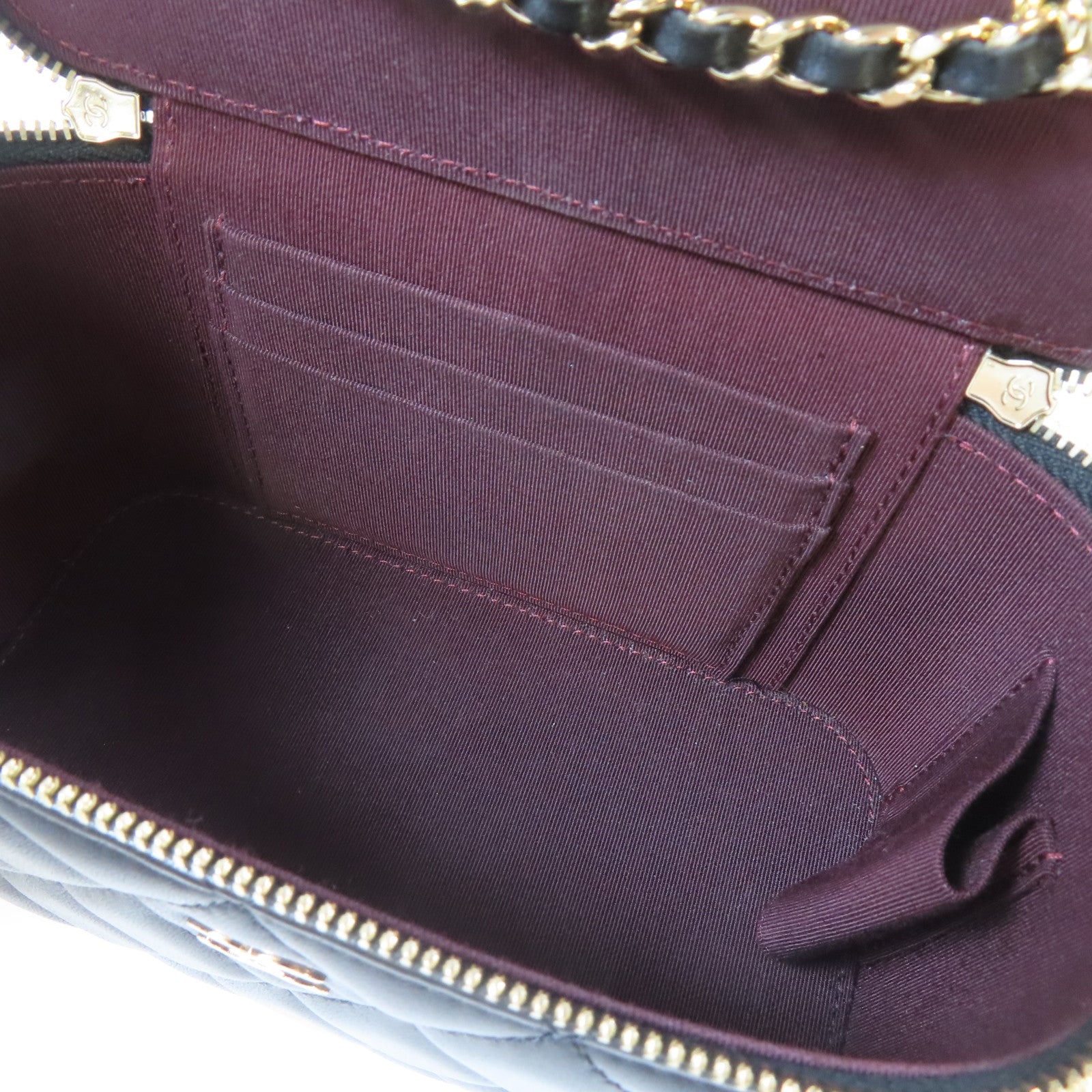 CHANEL 菱格羊皮皮革Vanity Bag金扣鏈帶肩背袋黑色