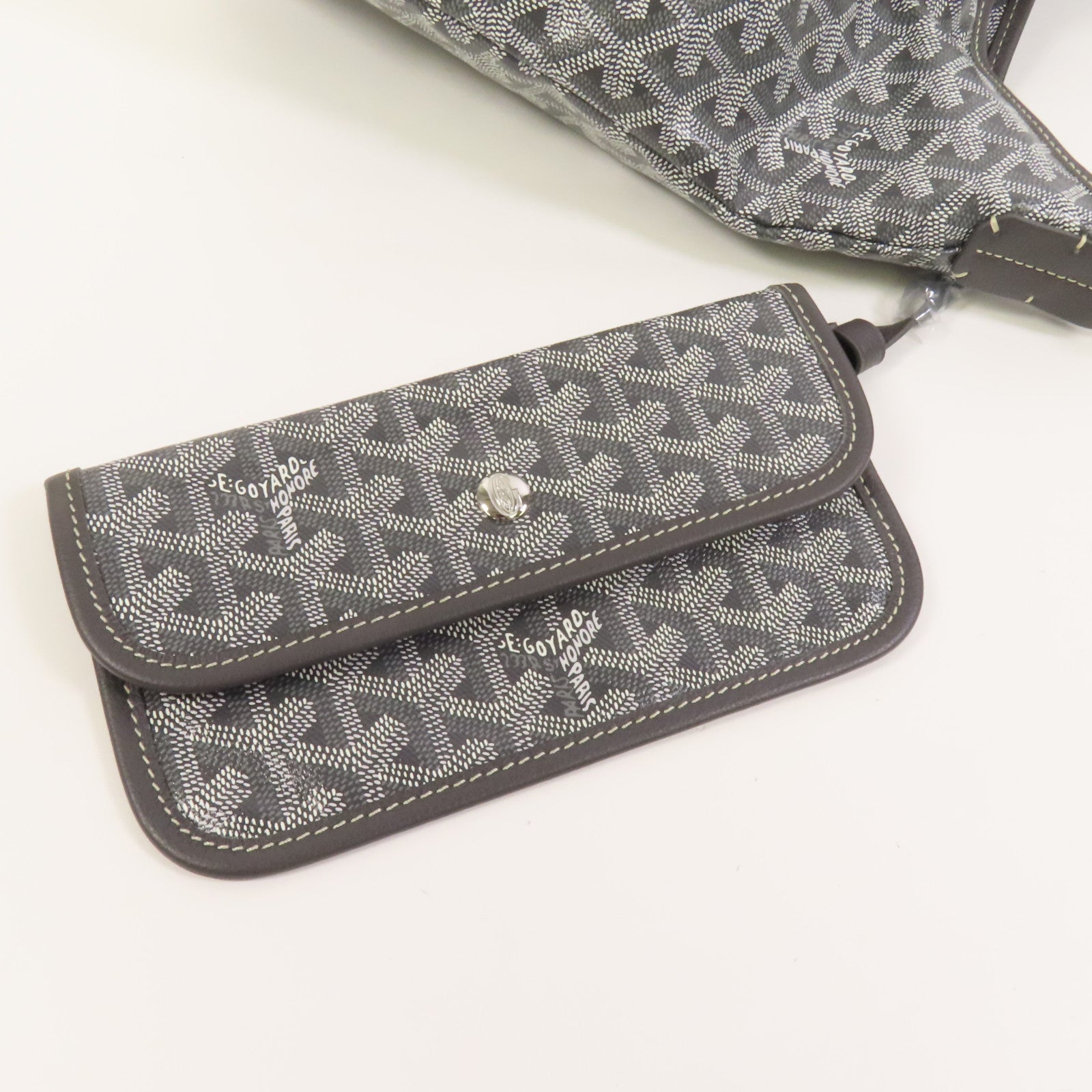 GOYARD 塗層帆布Boheme Hobo銀扣手挽袋