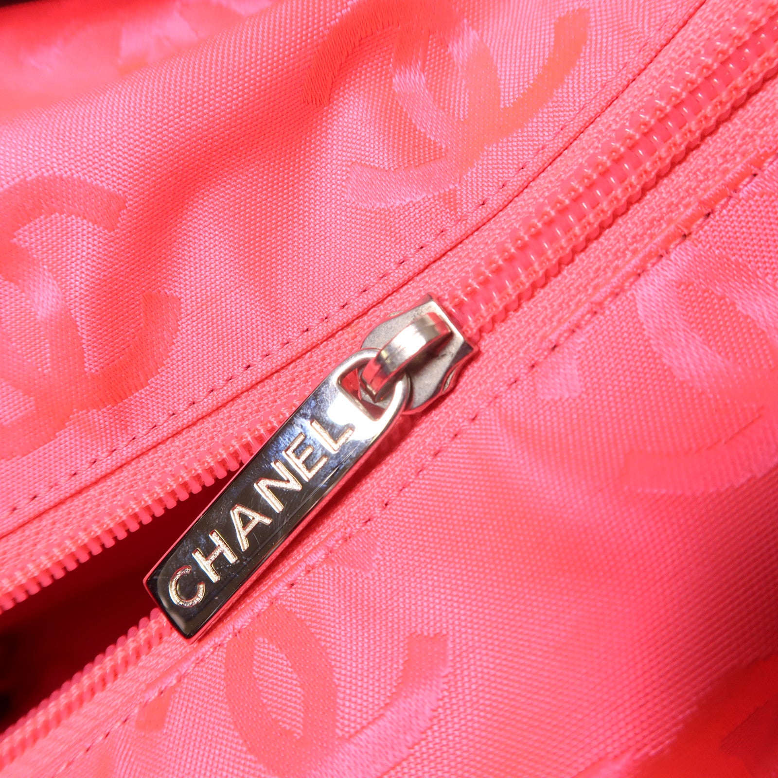 CHANEL 牛皮皮革Cambon Line Tote銀扣肩背袋